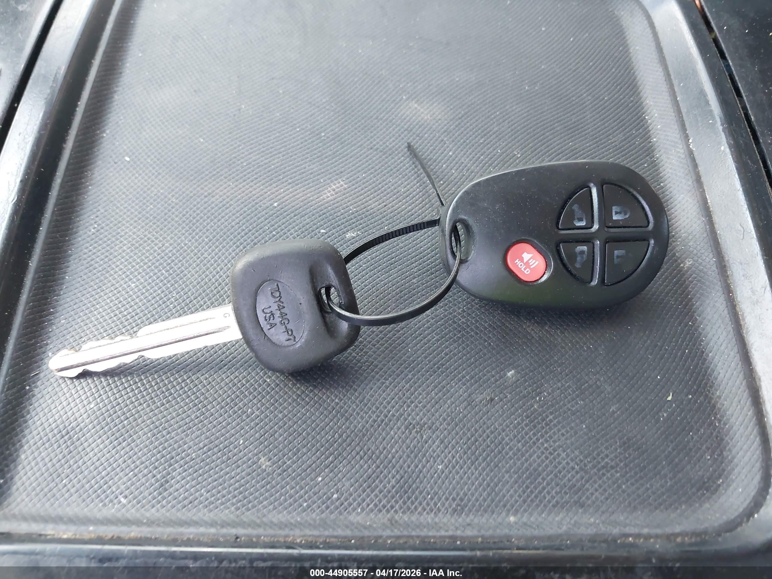 2012 Toyota Sienna Le V6 8 Passenger Серый vin: 5TDKK3DC2CS234957