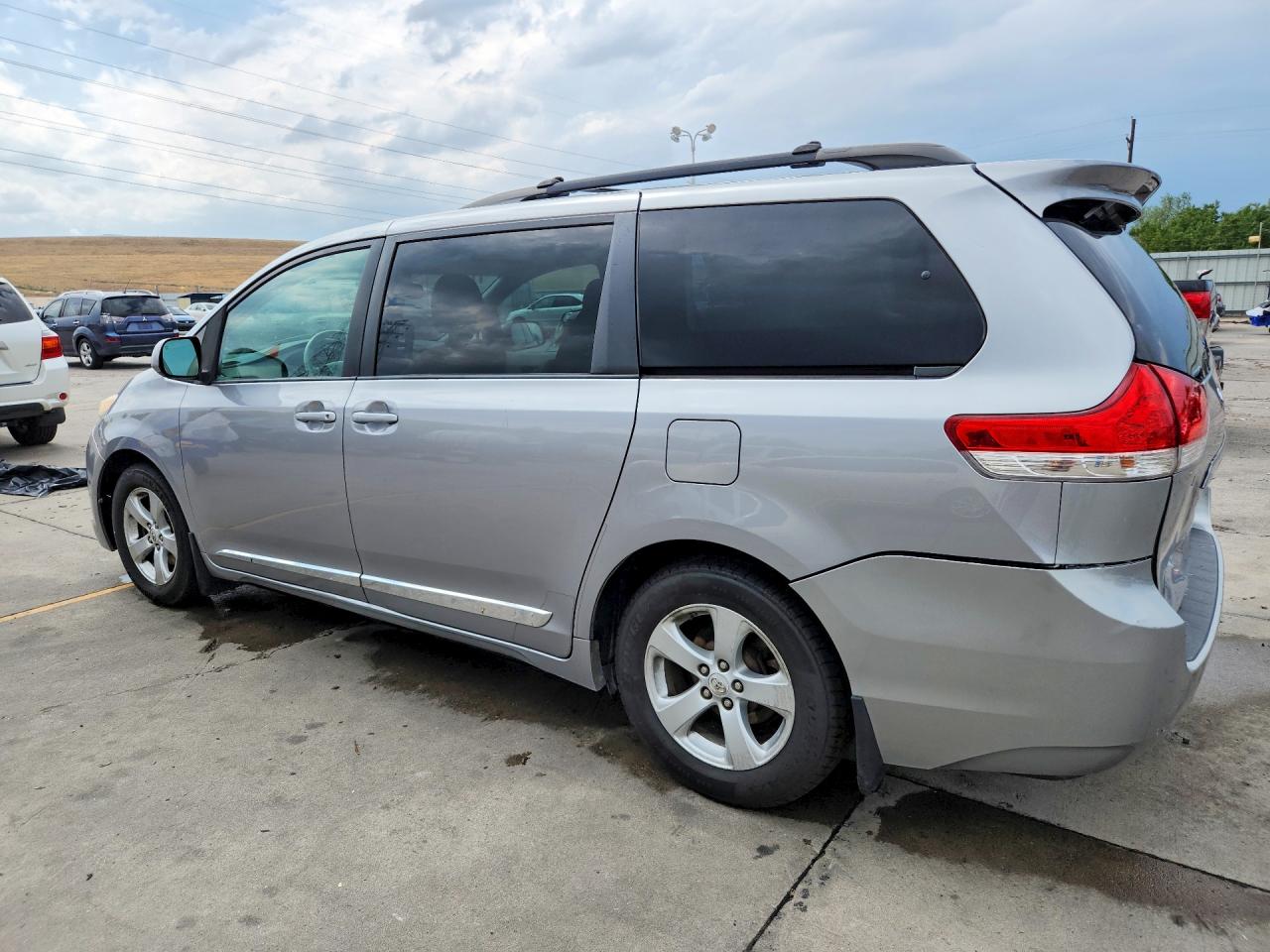 2012 Toyota Sienna Le Silver vin: 5TDKK3DC2CS248860