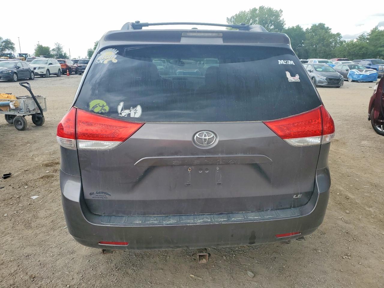 2012 Toyota Sienna Le Gray vin: 5TDKK3DC2CS249250