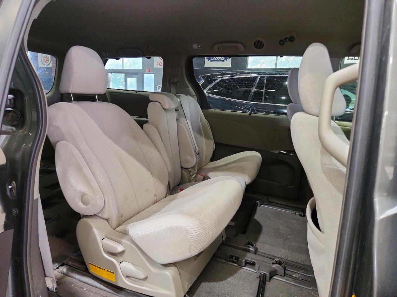 2012 Toyota Sienna Le Gray vin: 5TDKK3DC2CS277811