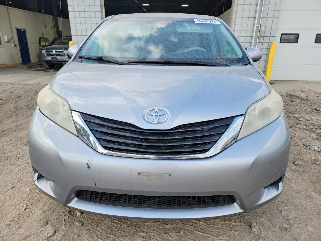 2013 Toyota Sienna Le Gray vin: 5TDKK3DC2DS281598