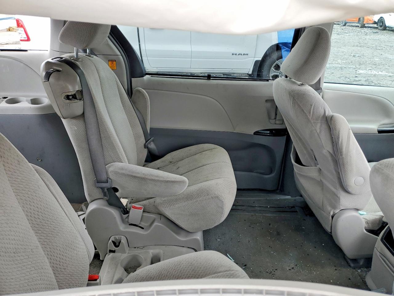 2013 Toyota Sienna Le Gray vin: 5TDKK3DC2DS290429