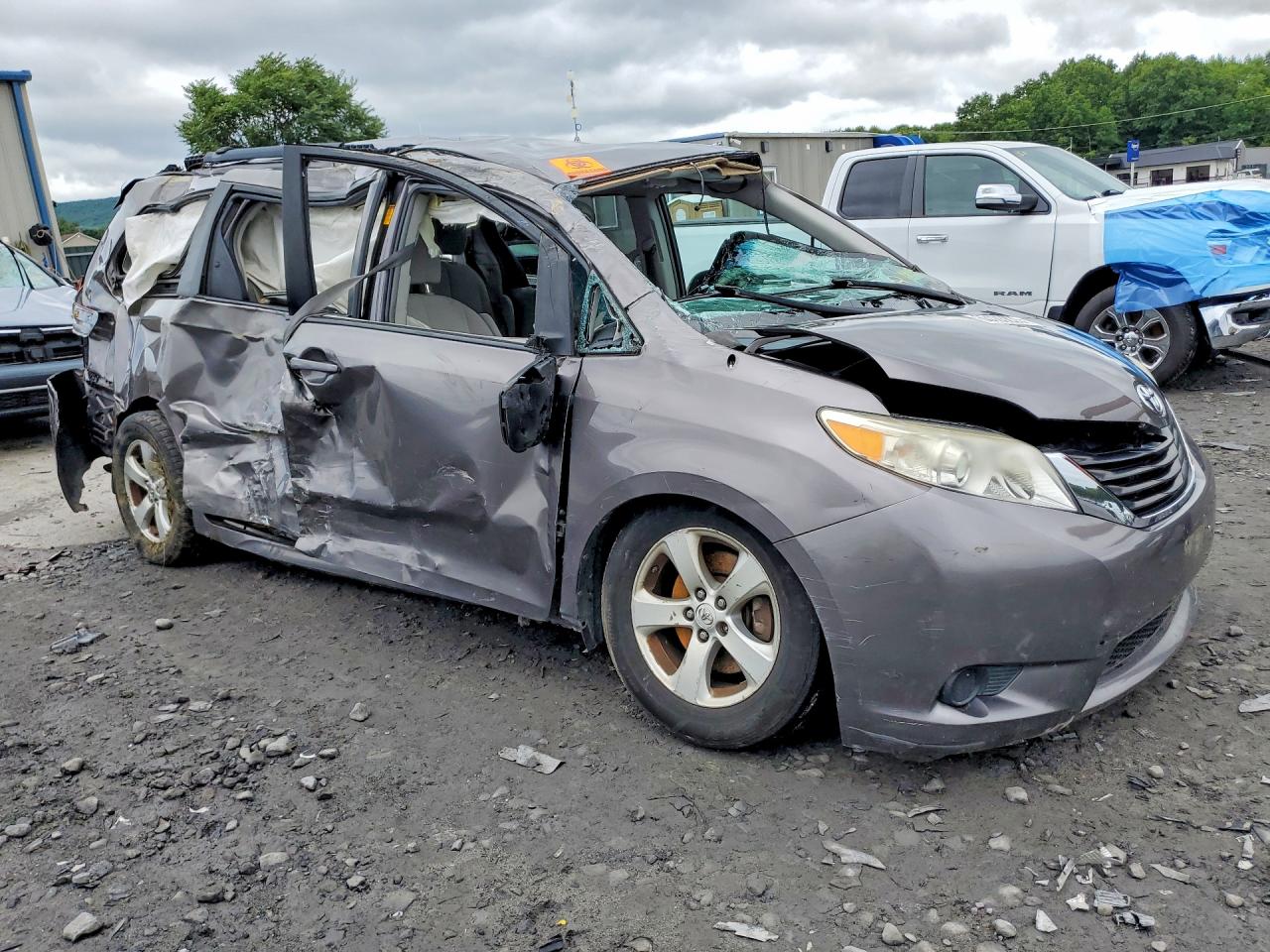 2013 Toyota Sienna Le Gray vin: 5TDKK3DC2DS290429