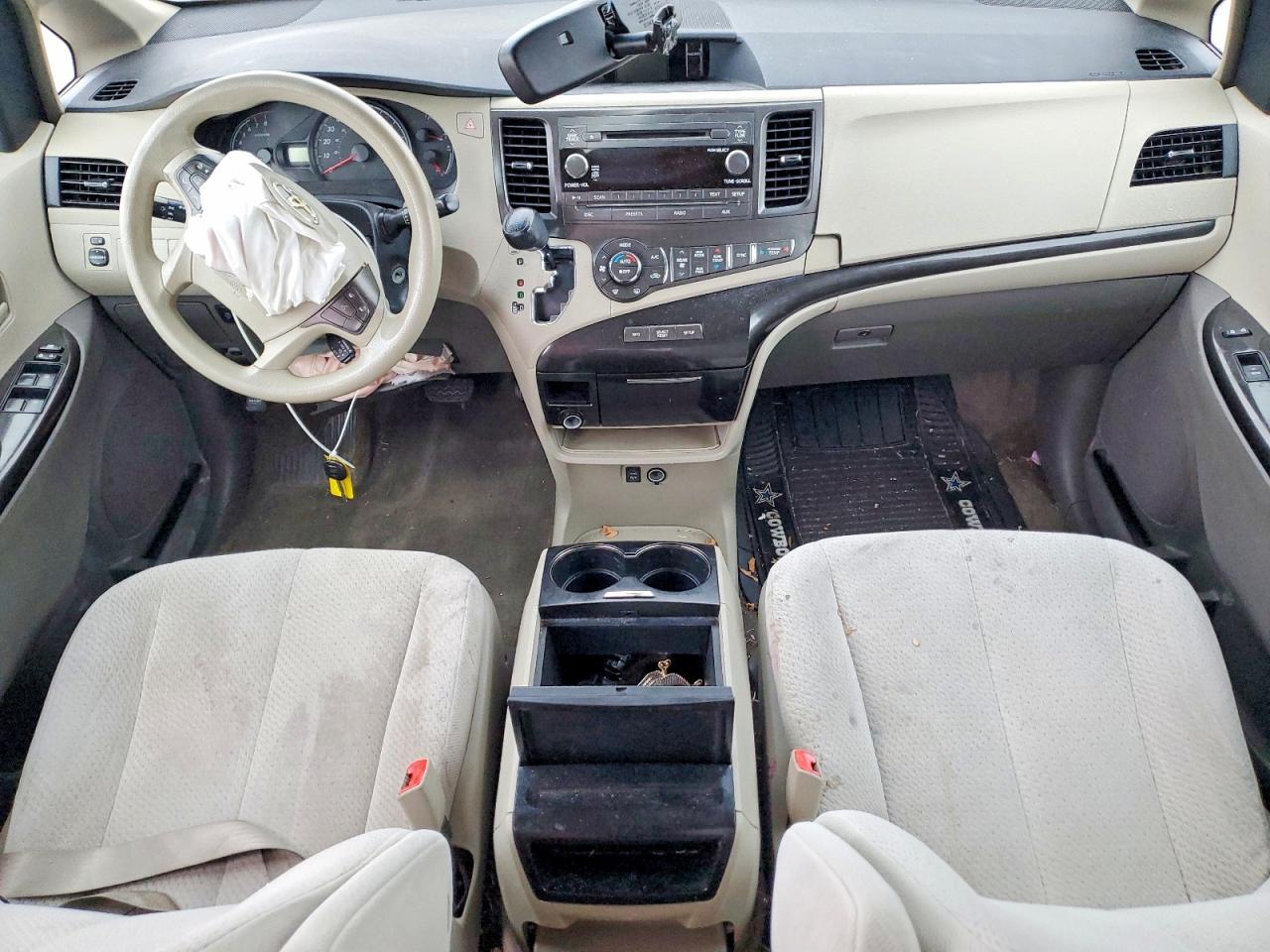 2013 Toyota Sienna Le Tan vin: 5TDKK3DC2DS295386