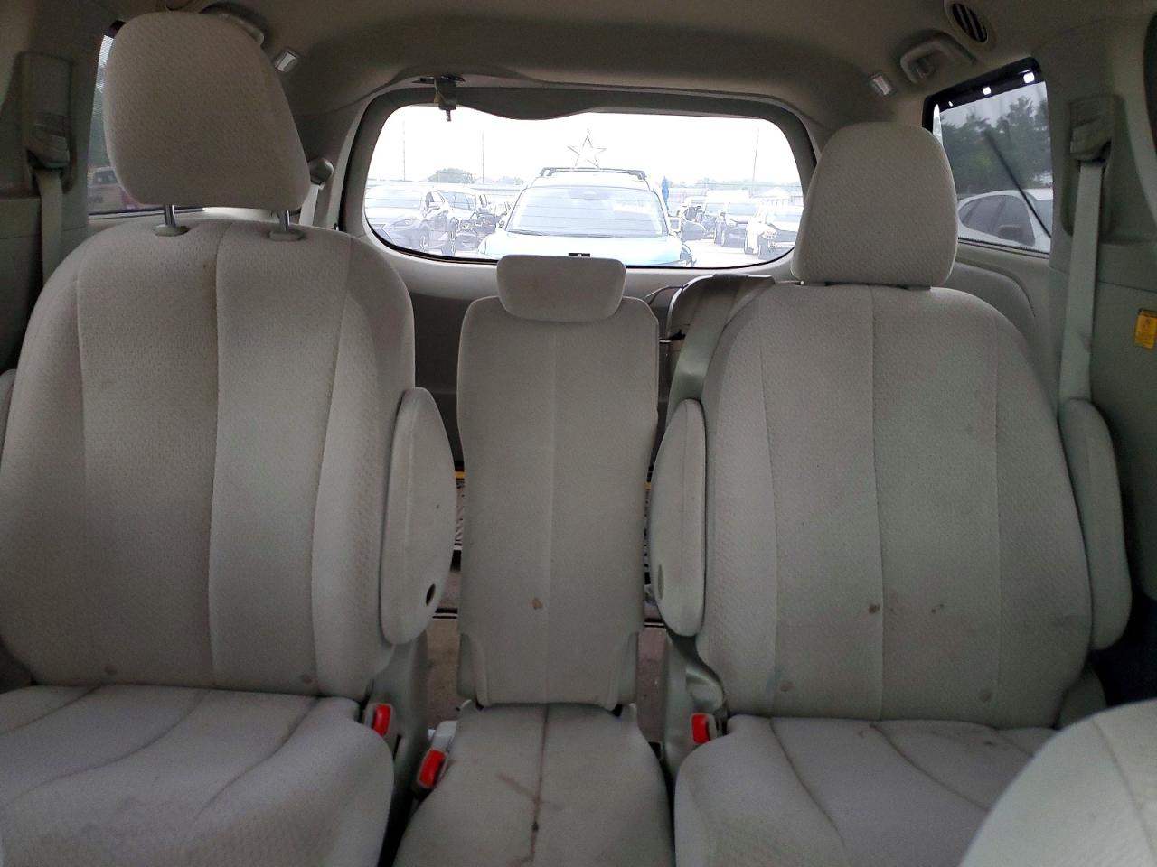 2013 Toyota Sienna Le Tan vin: 5TDKK3DC2DS295386