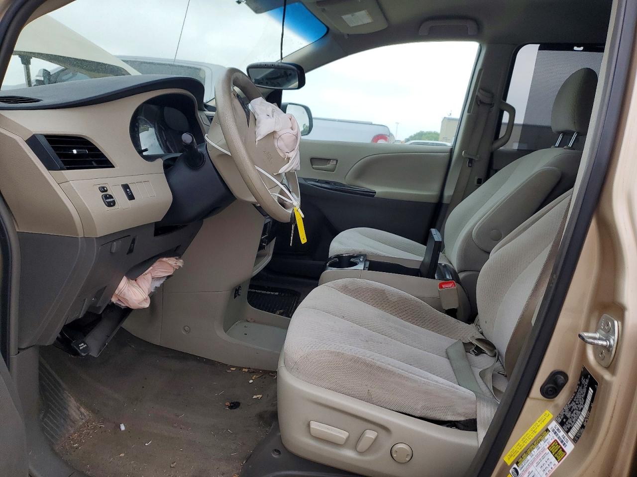 2013 Toyota Sienna Le Tan vin: 5TDKK3DC2DS295386