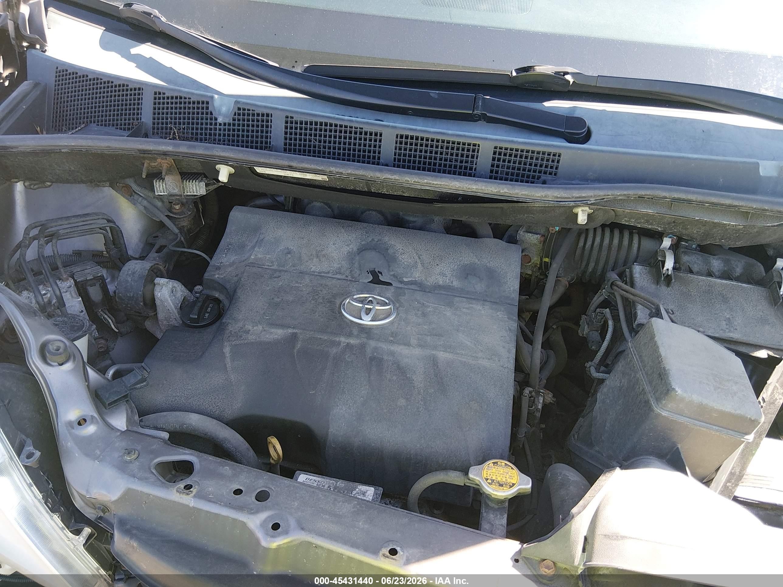 2013 Toyota Sienna Le V6 8 Passenger Серый vin: 5TDKK3DC2DS319427