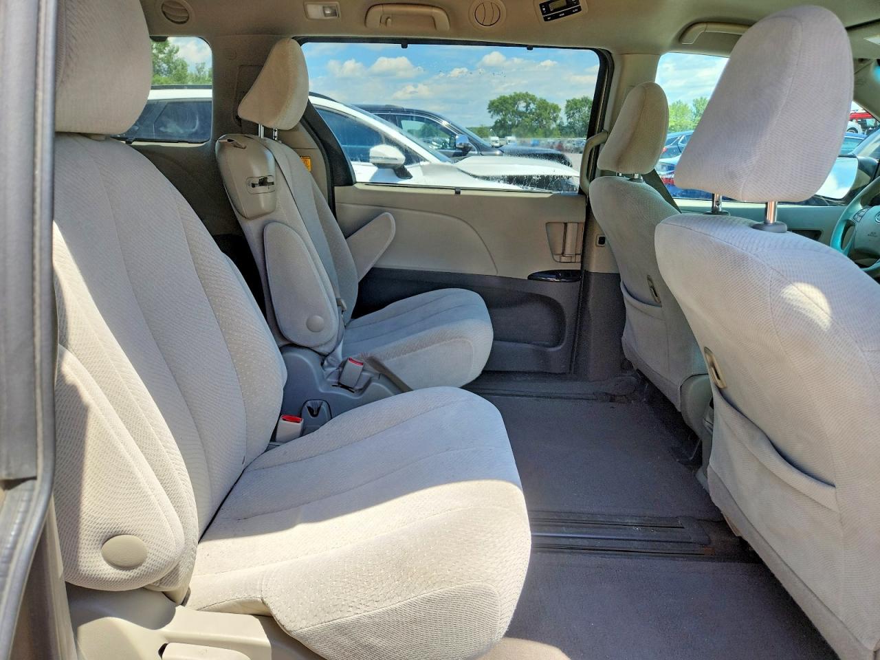 2013 Toyota Sienna Le Gold vin: 5TDKK3DC2DS337751