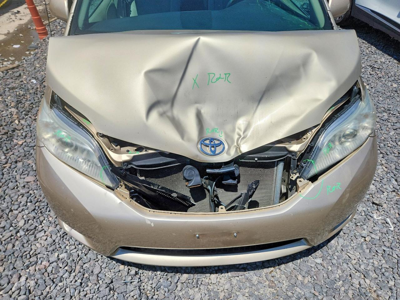 2013 Toyota Sienna Le Gold vin: 5TDKK3DC2DS337751