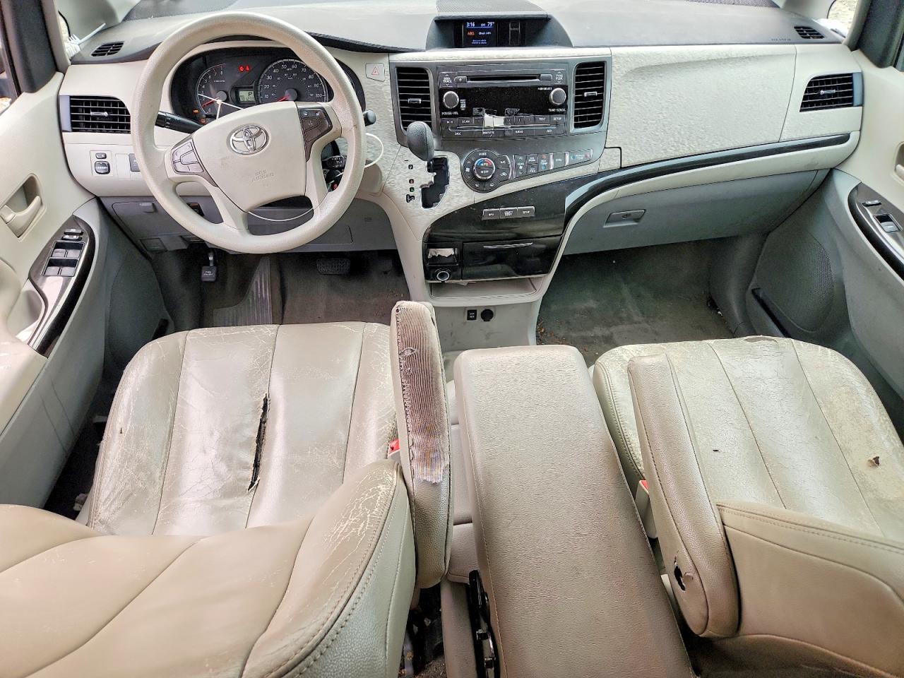 2013 Toyota Sienna Gray vin: 5TDKK3DC2DS350516