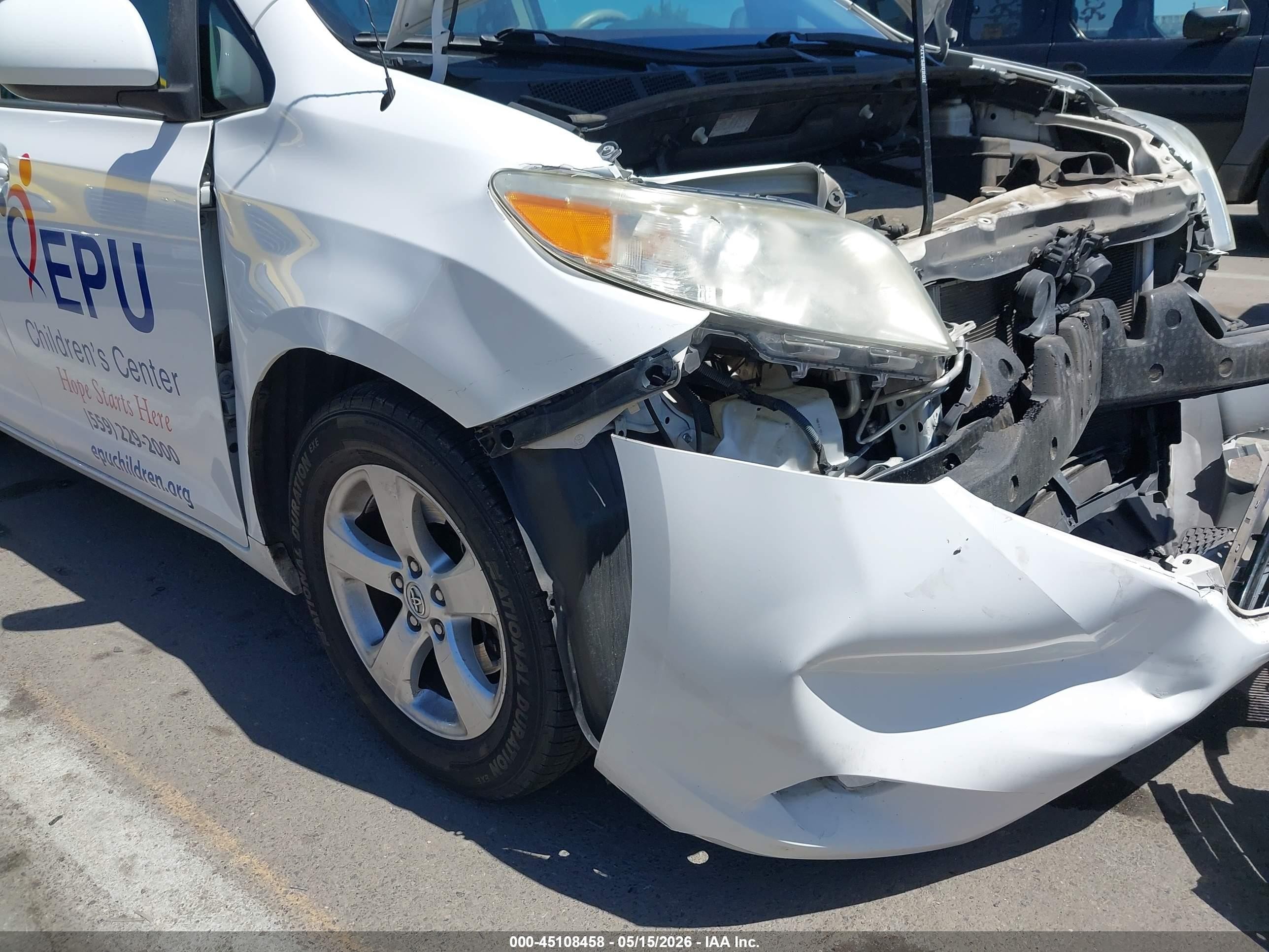 2013 Toyota Sienna Le V6 8 Passenger Белый vin: 5TDKK3DC2DS350774
