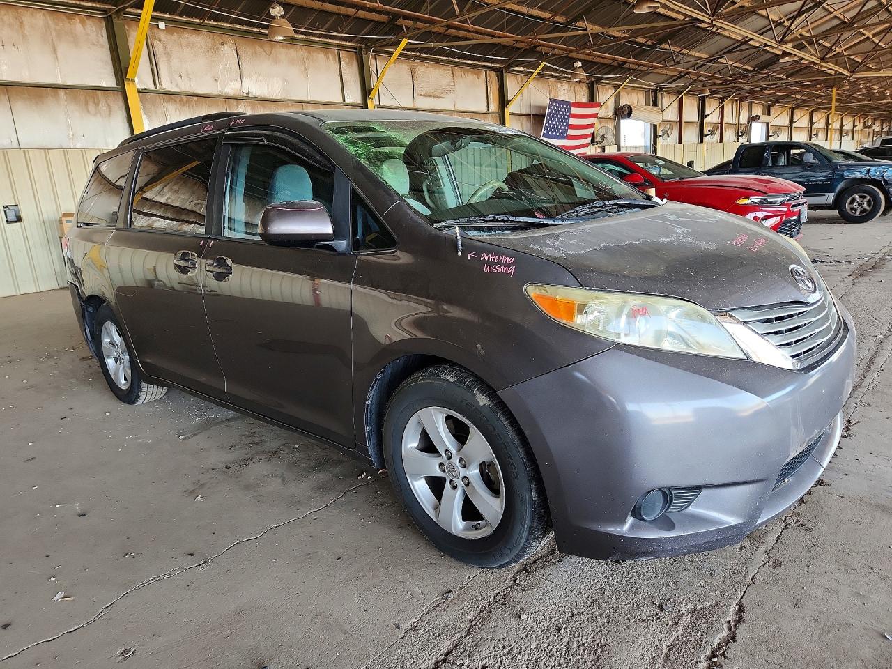 2013 Toyota Sienna Le Gray vin: 5TDKK3DC2DS352895