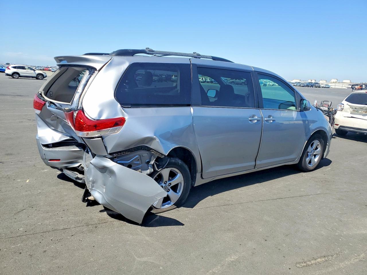 2013 Toyota Sienna Le Silver vin: 5TDKK3DC2DS355621