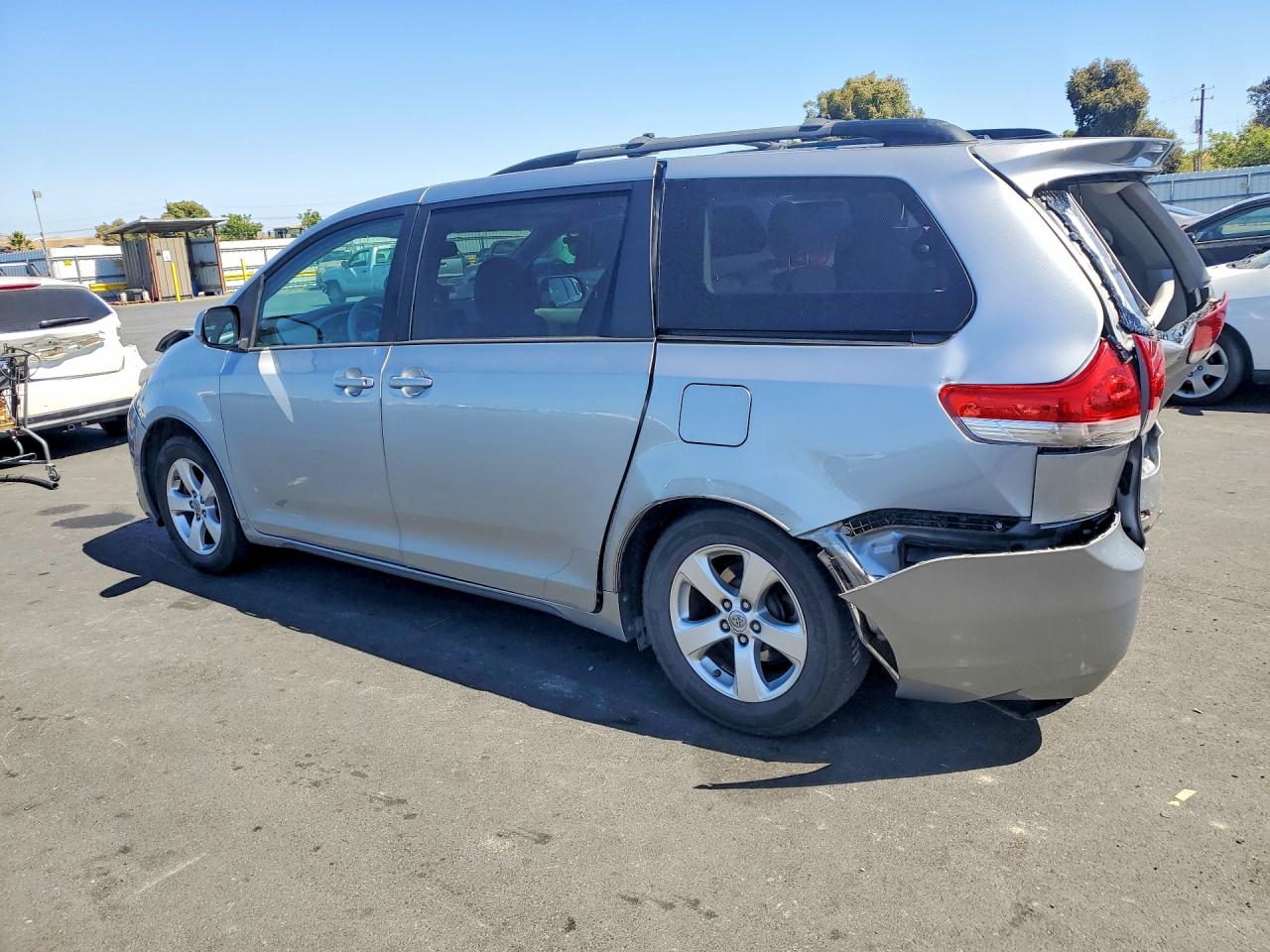 2013 Toyota Sienna Le Silver vin: 5TDKK3DC2DS355621