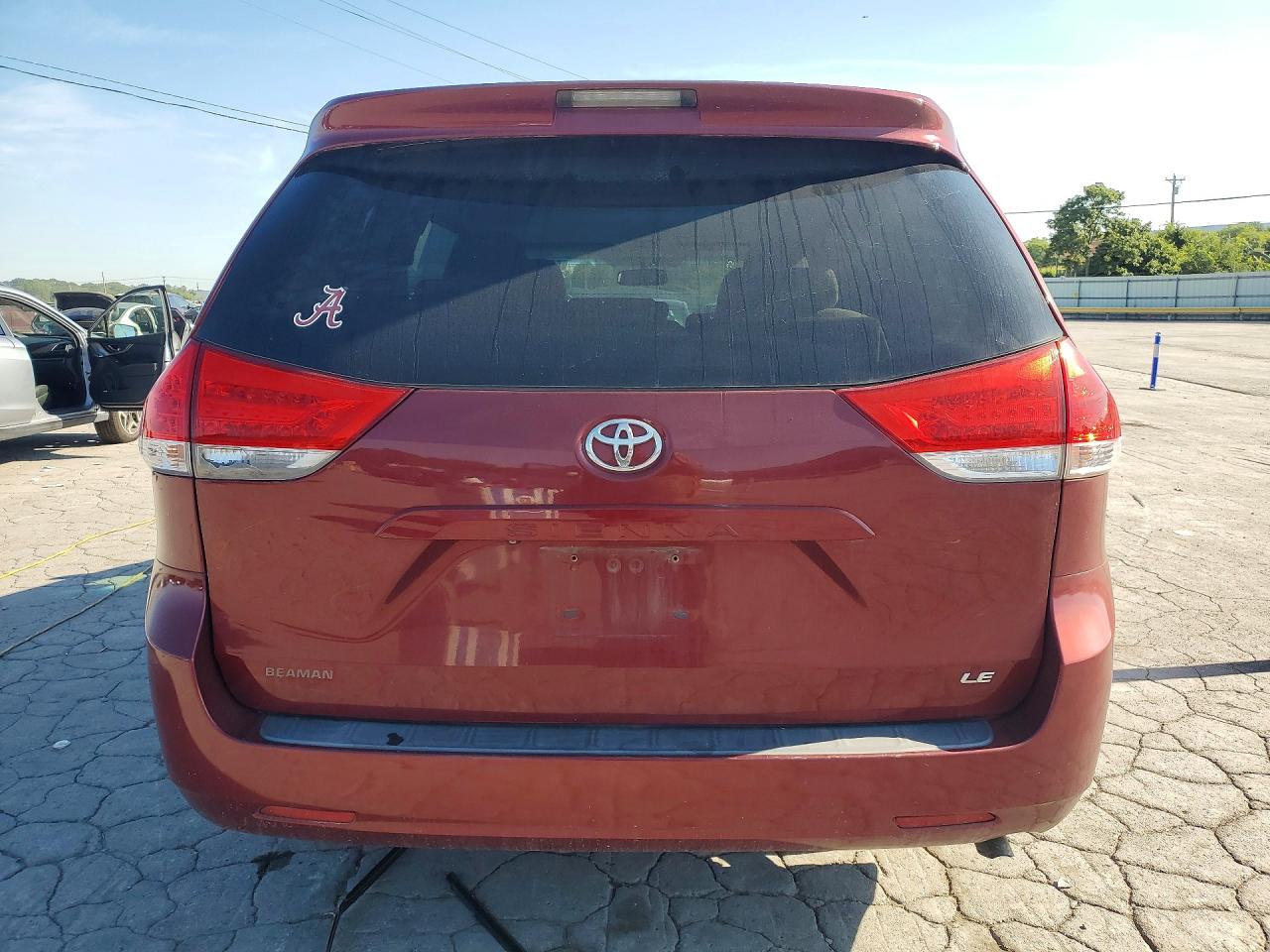 2013 Toyota Sienna Le Maroon vin: 5TDKK3DC2DS369549