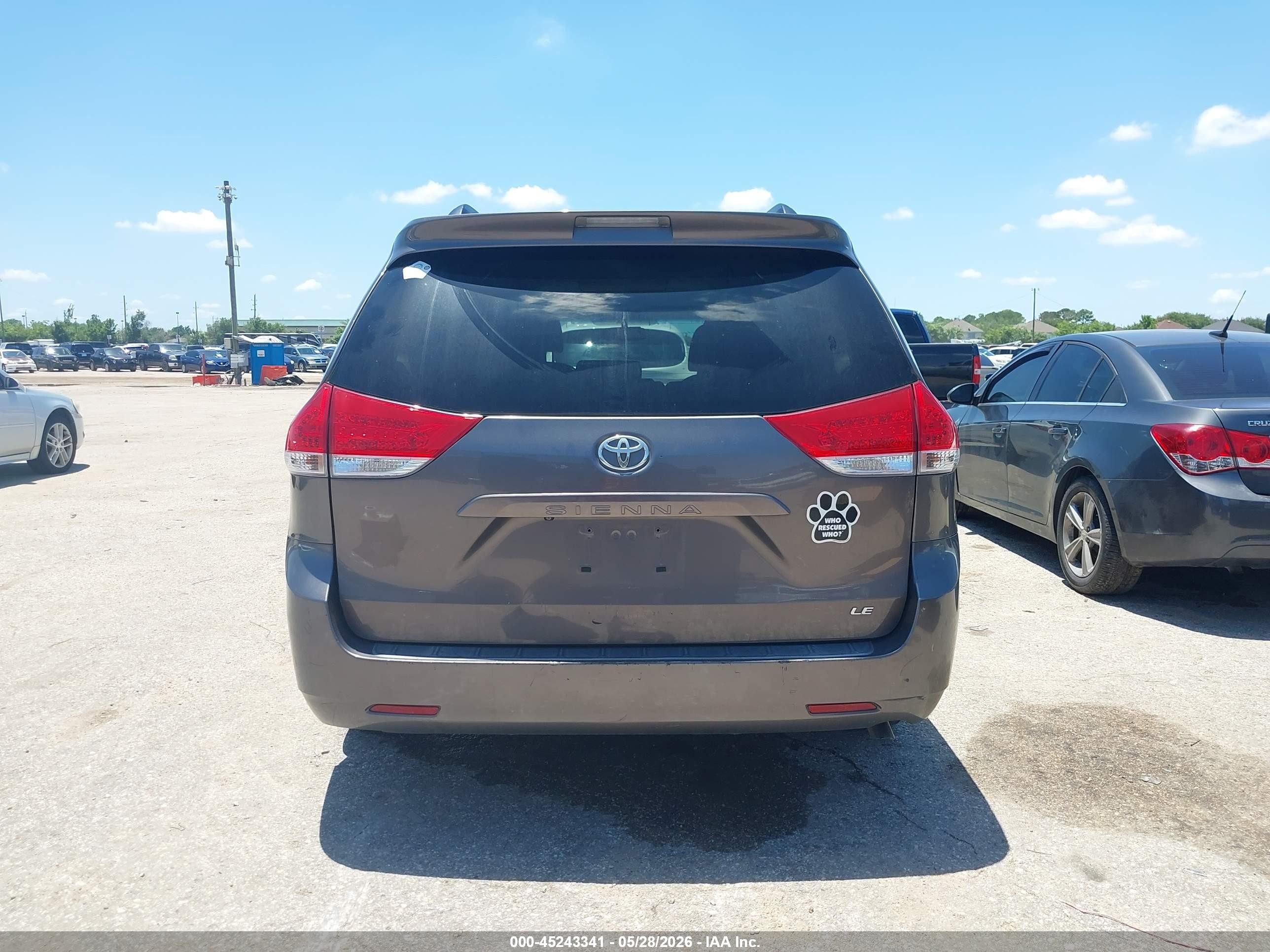 2013 Toyota Sienna Le V6 8 Passenger Серый vin: 5TDKK3DC2DS372144