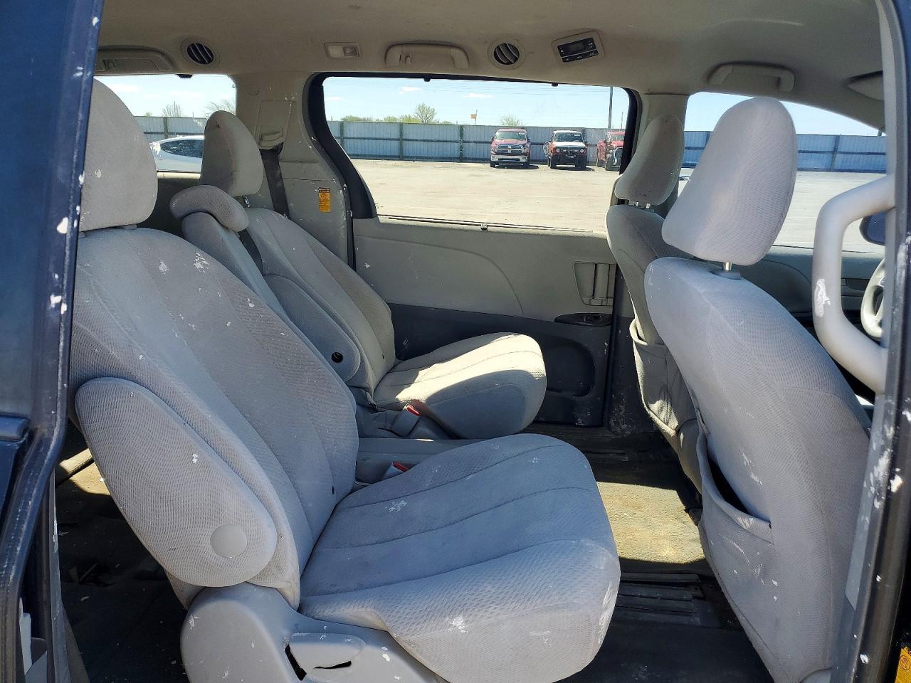 2013 Toyota Sienna Le 8-passenger Black vin: 5TDKK3DC2DS393575