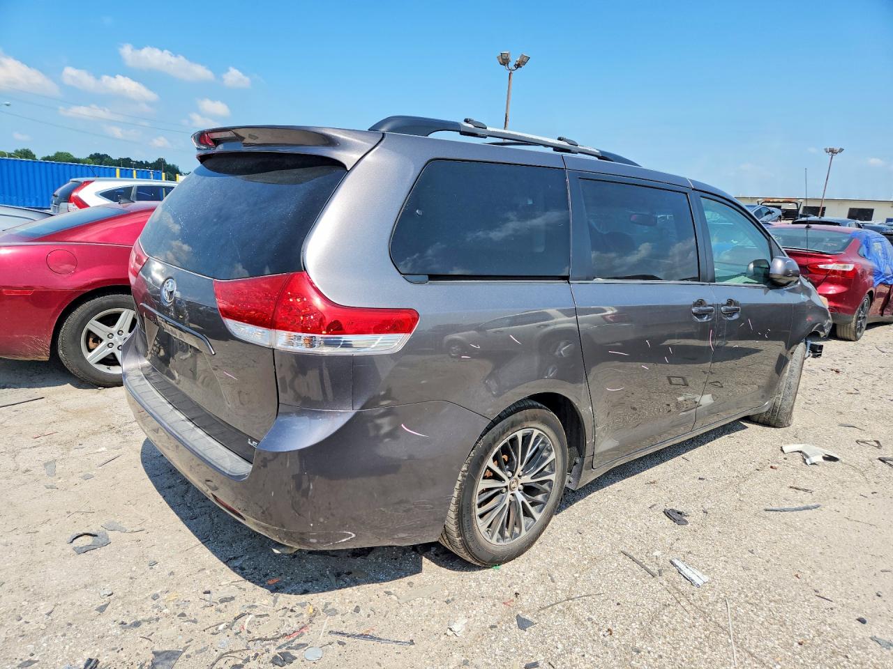 2013 Toyota Sienna Le Gray vin: 5TDKK3DC2DS402923