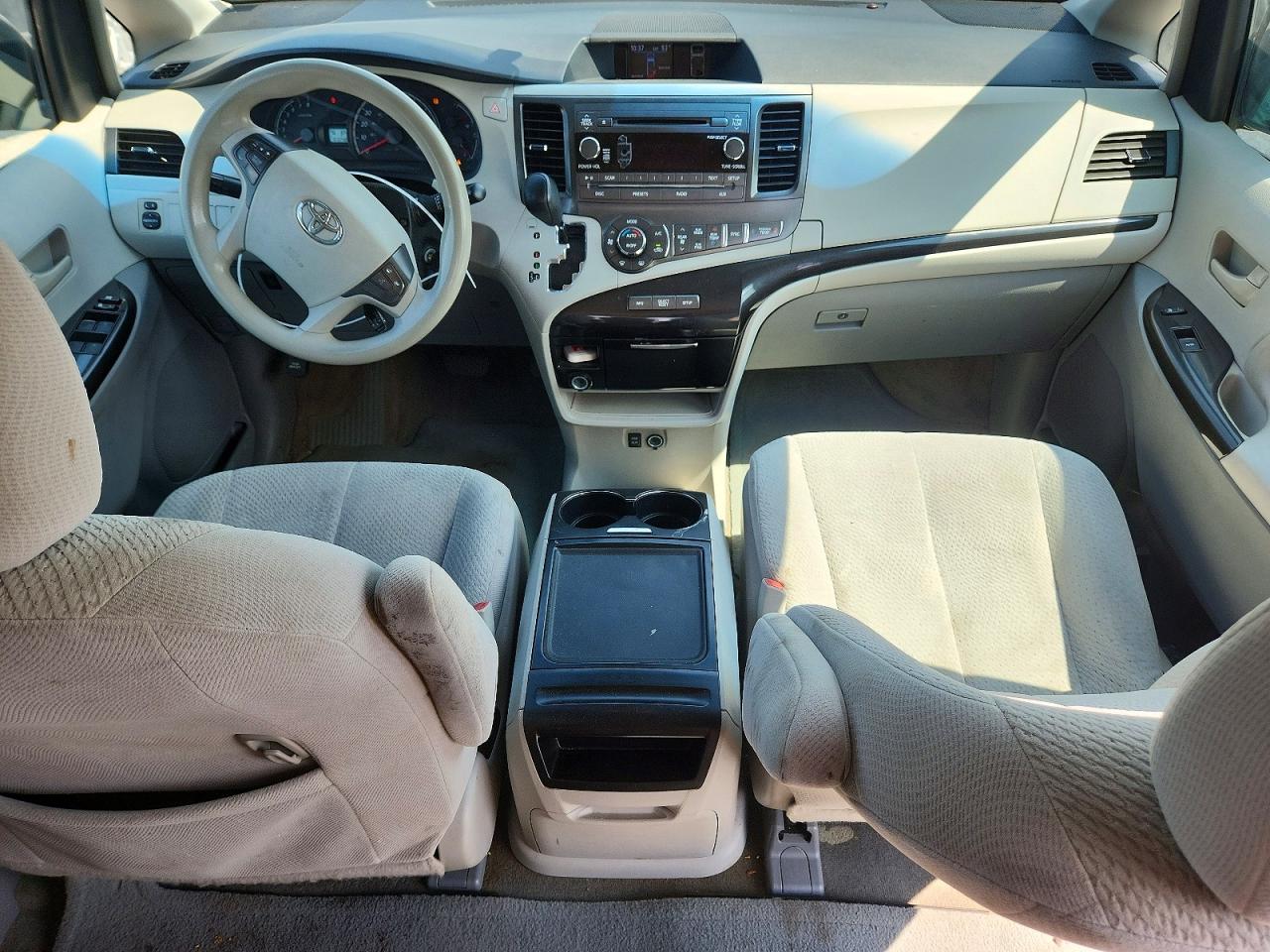 2013 Toyota Sienna Le Gray vin: 5TDKK3DC2DS402923