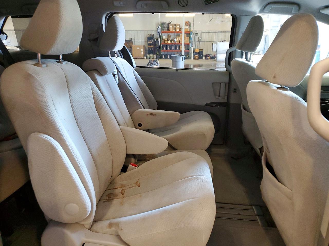 2013 Toyota Sienna Le Silver vin: 5TDKK3DC2DS403795