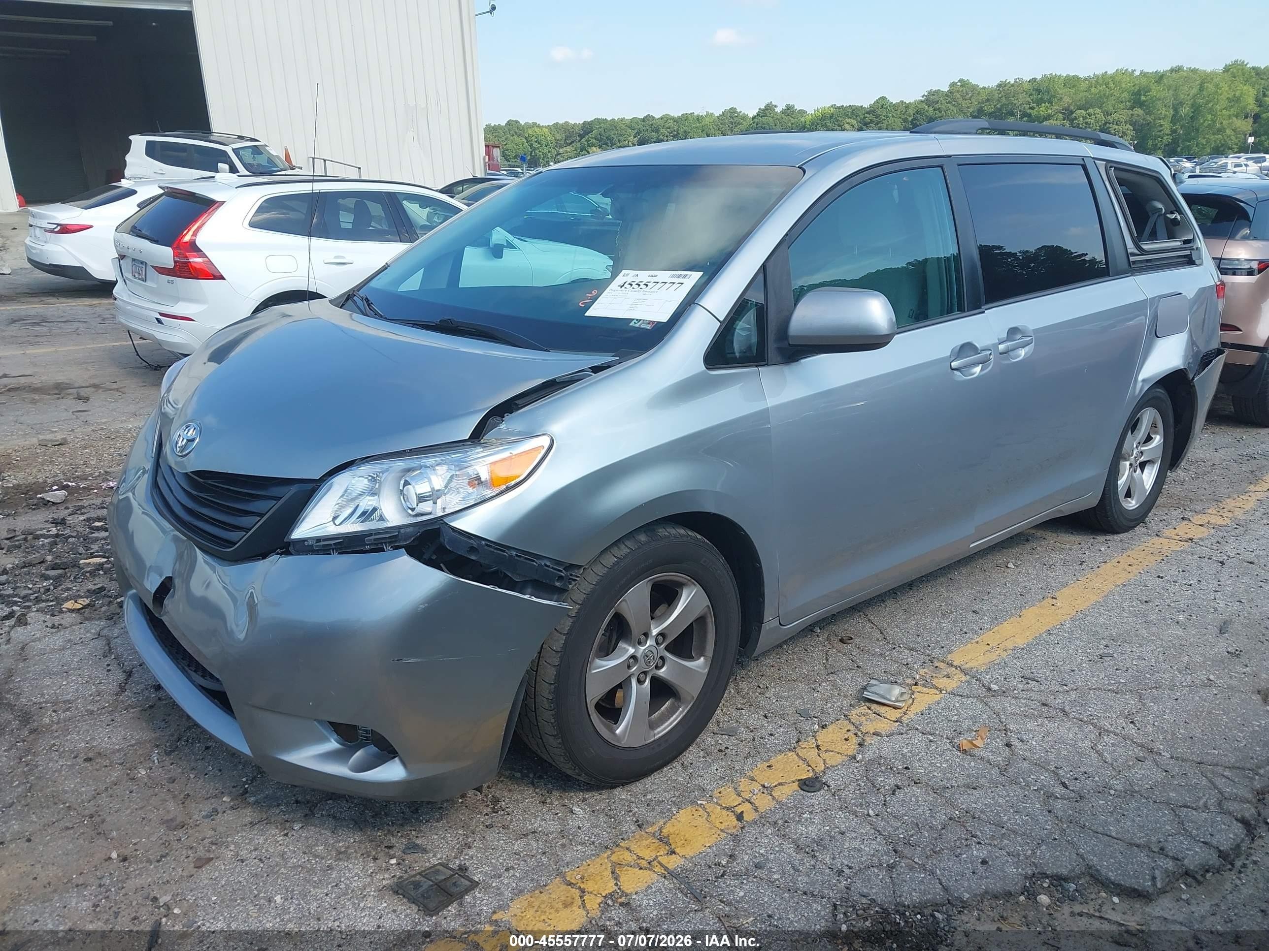 2014 Toyota Sienna Le V6 8 Passenger Серебряный vin: 5TDKK3DC2ES414233