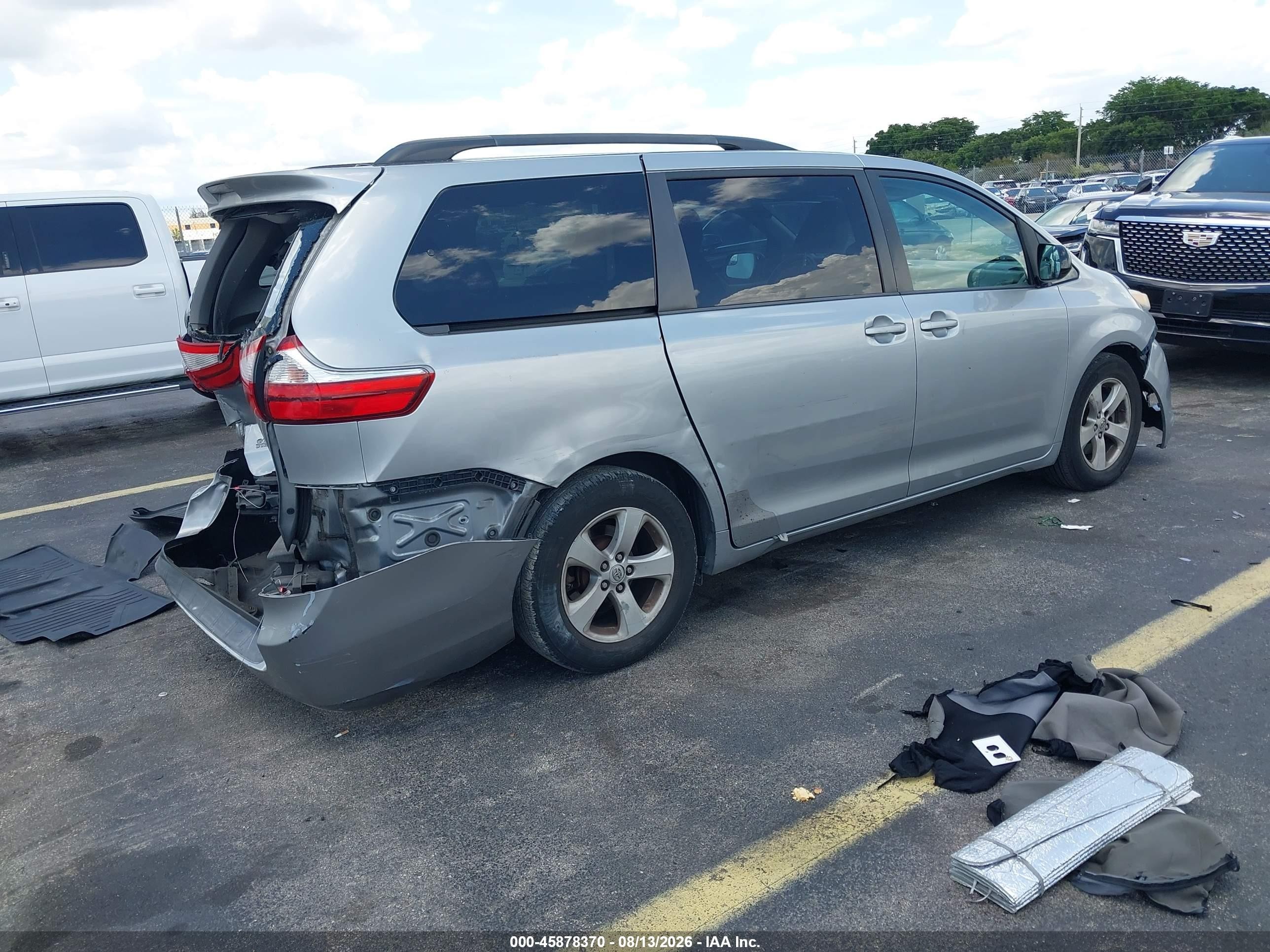 2015 Toyota Sienna Le 8 Passenger Gray vin: 5TDKK3DC2FS588563