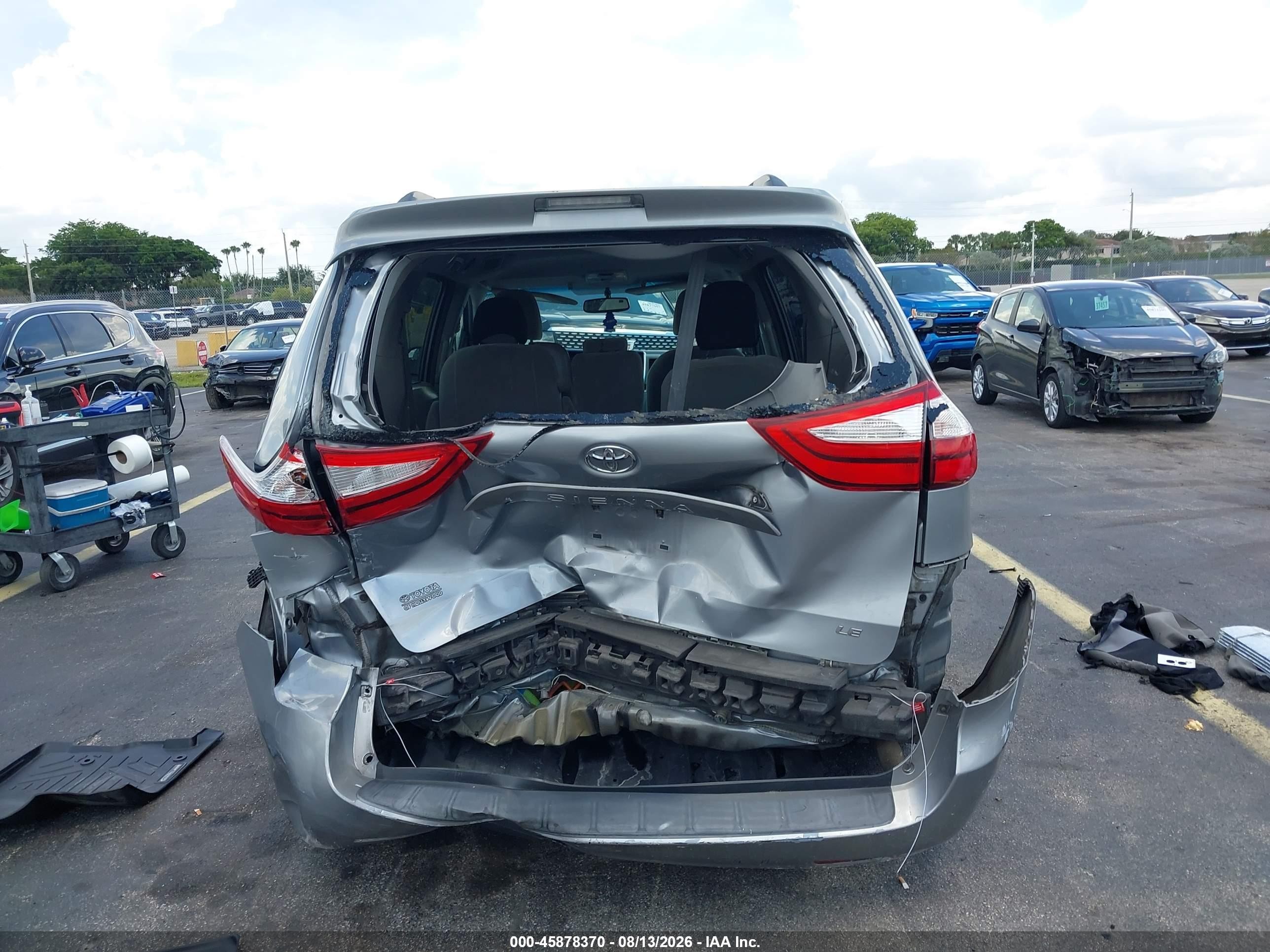 2015 Toyota Sienna Le 8 Passenger Gray vin: 5TDKK3DC2FS588563
