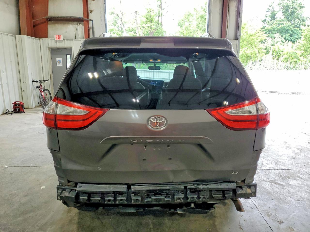 2015 Toyota Sienna Le Tan vin: 5TDKK3DC2FS622968