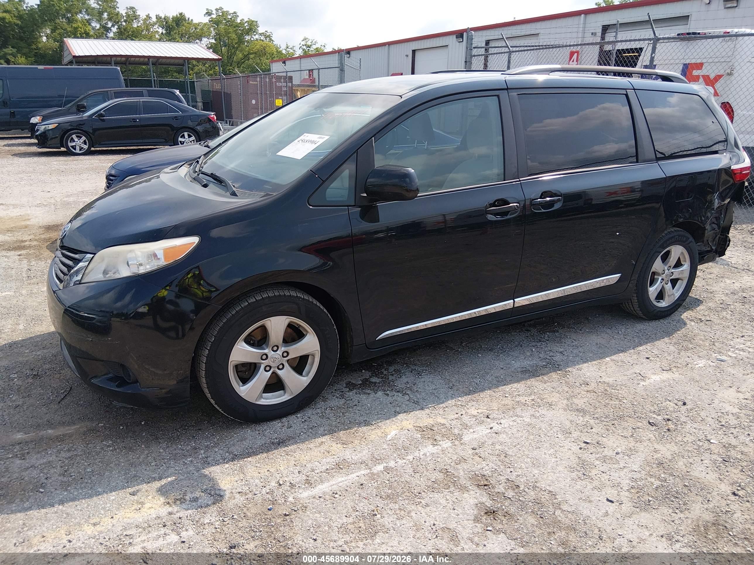 2015 Toyota Sienna Le 8 Passenger Black vin: 5TDKK3DC2FS661432