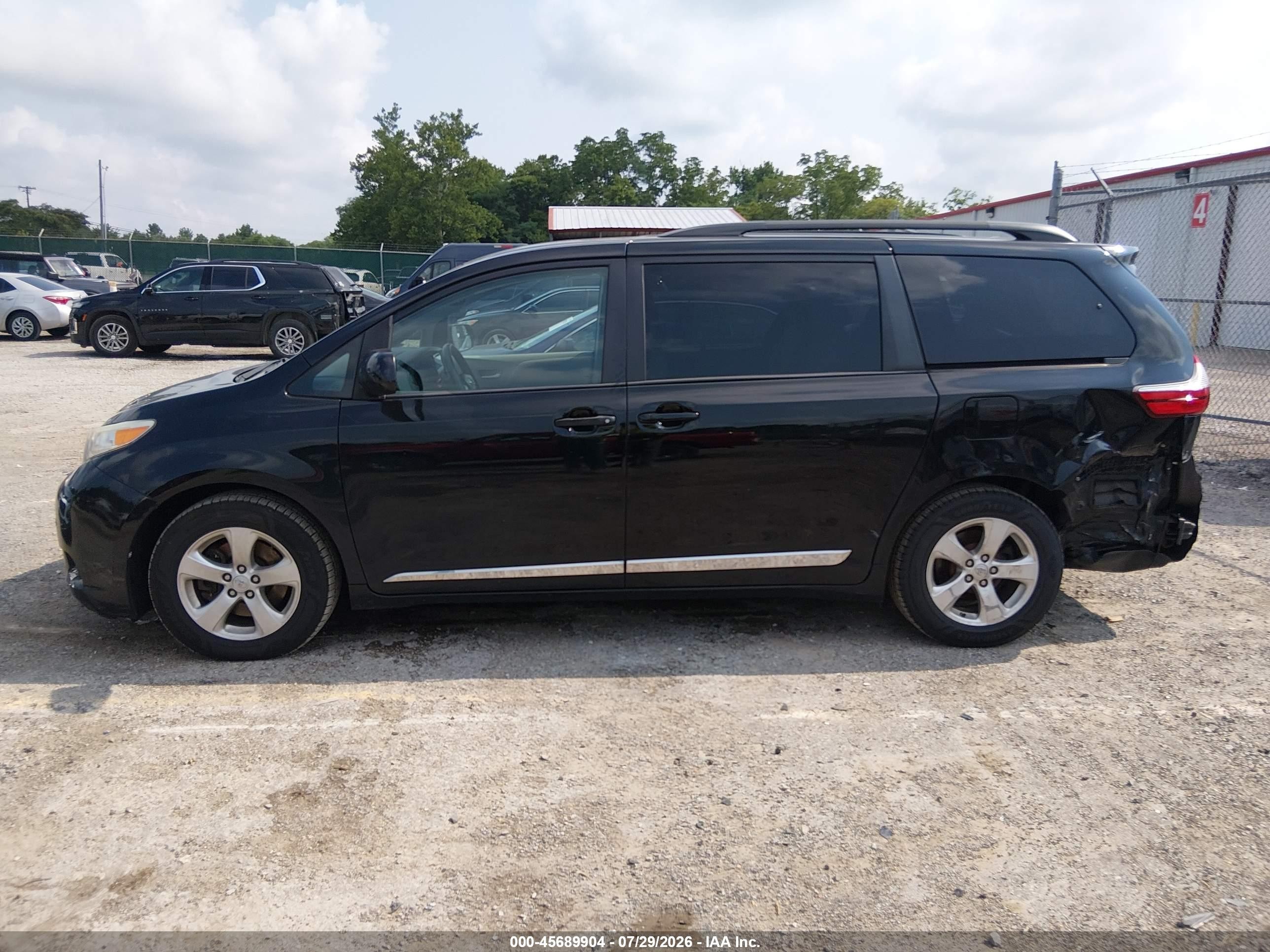 2015 Toyota Sienna Le 8 Passenger Black vin: 5TDKK3DC2FS661432