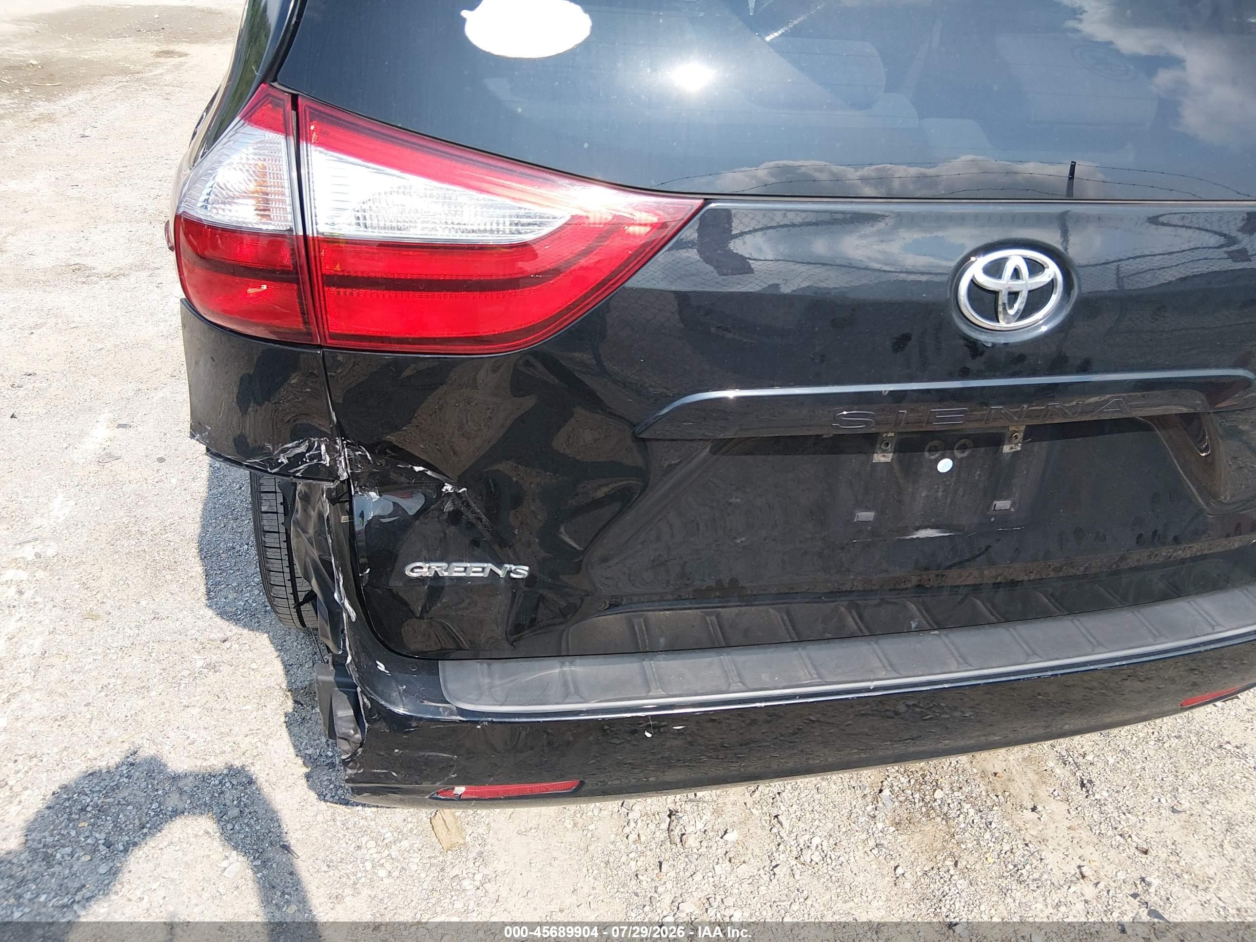 2015 Toyota Sienna Le 8 Passenger Black vin: 5TDKK3DC2FS661432