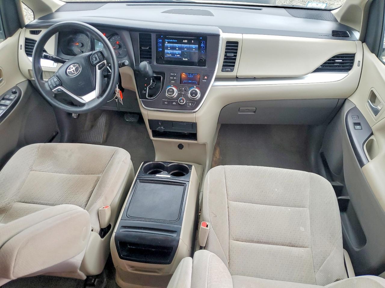2015 Toyota Sienna Le Желто-коричневый vin: 5TDKK3DC2FS669241