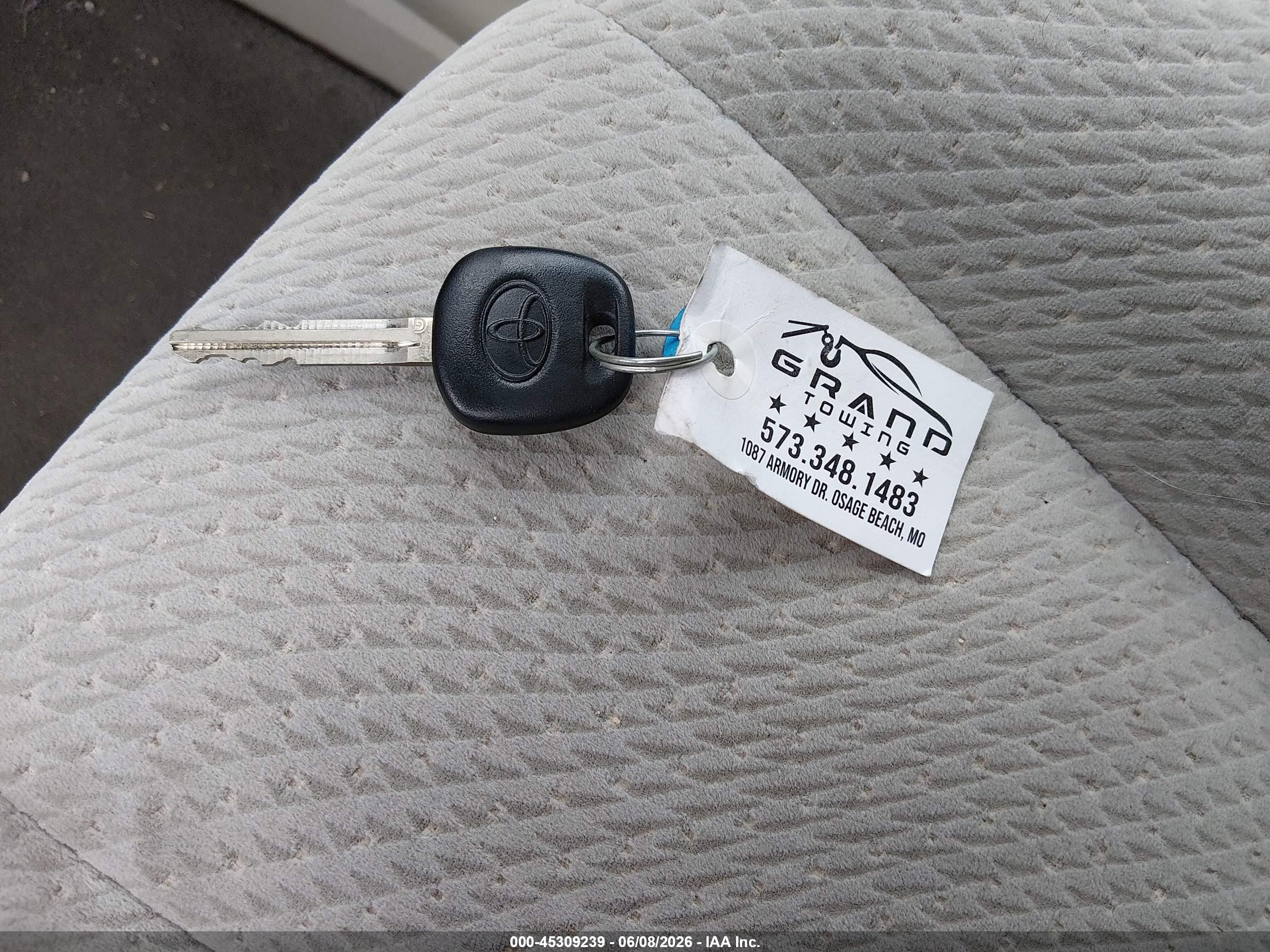 2011 Toyota Sienna Le V6 White vin: 5TDKK3DC3BS024155