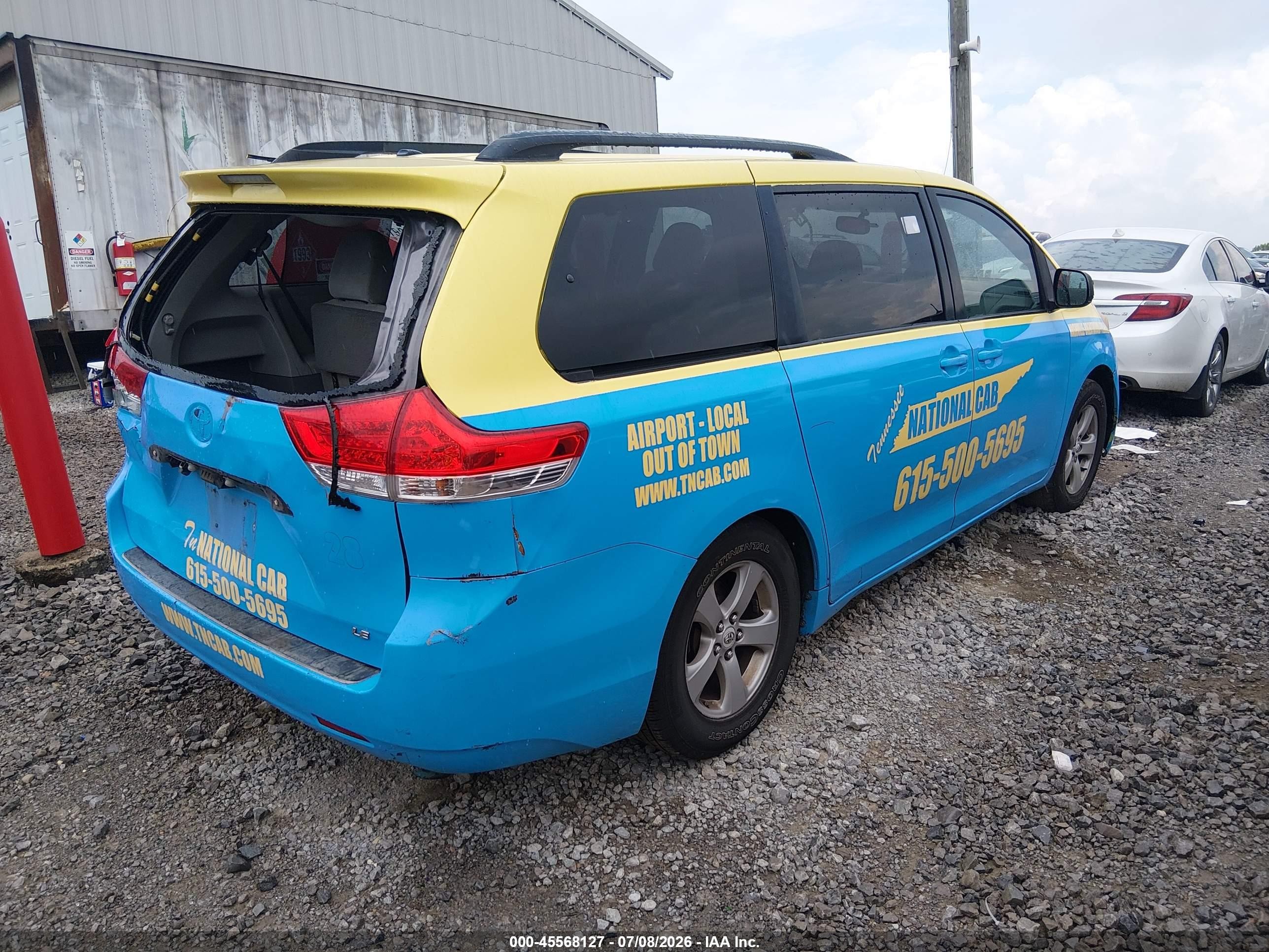 2011 Toyota Sienna Le V6 Yellow vin: 5TDKK3DC3BS036919