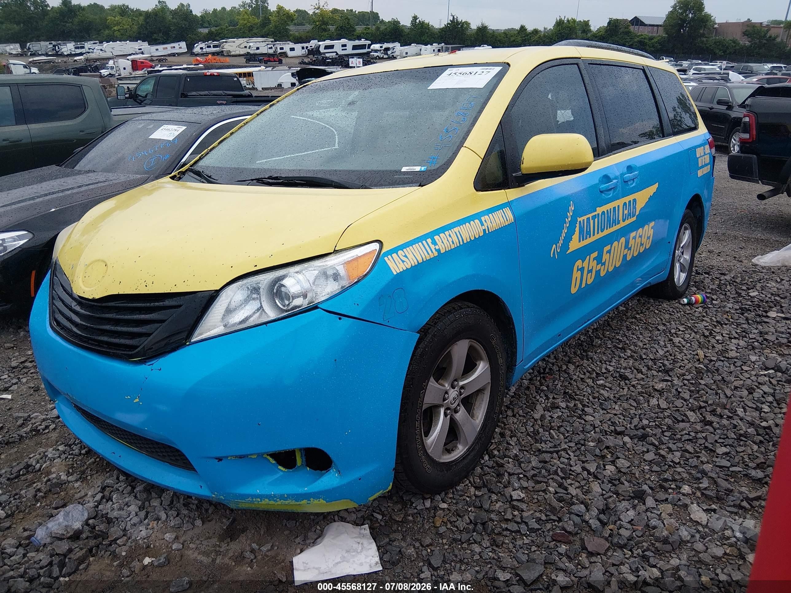 2011 Toyota Sienna Le V6 Yellow vin: 5TDKK3DC3BS036919