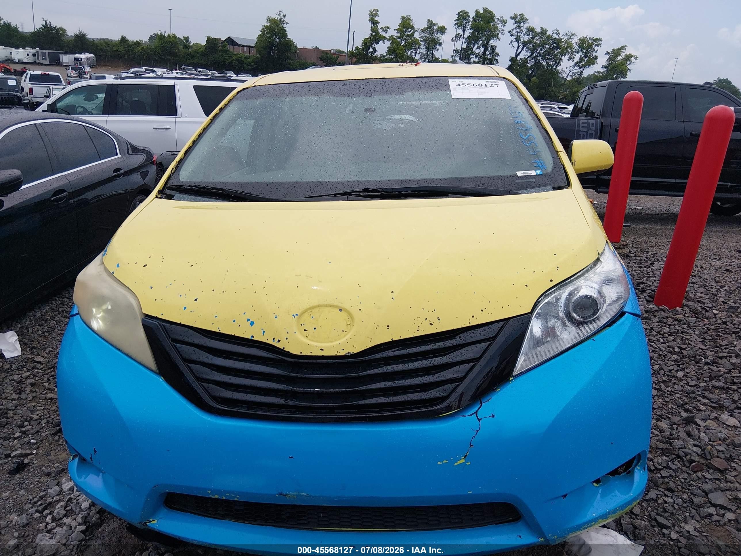 2011 Toyota Sienna Le V6 Yellow vin: 5TDKK3DC3BS036919