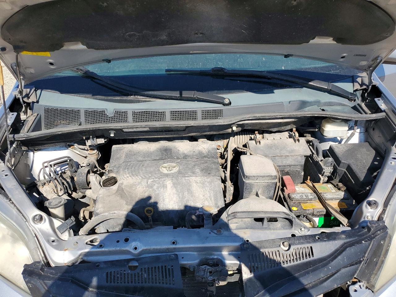 2011 Toyota Sienna Le Серебряный vin: 5TDKK3DC3BS072593