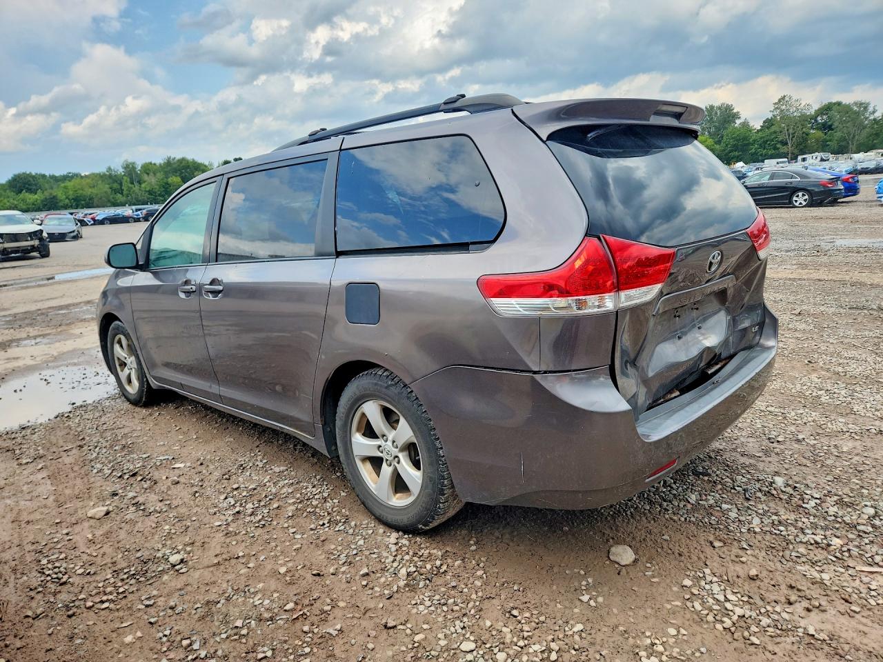 2011 Toyota Sienna Le Charcoal vin: 5TDKK3DC3BS076787