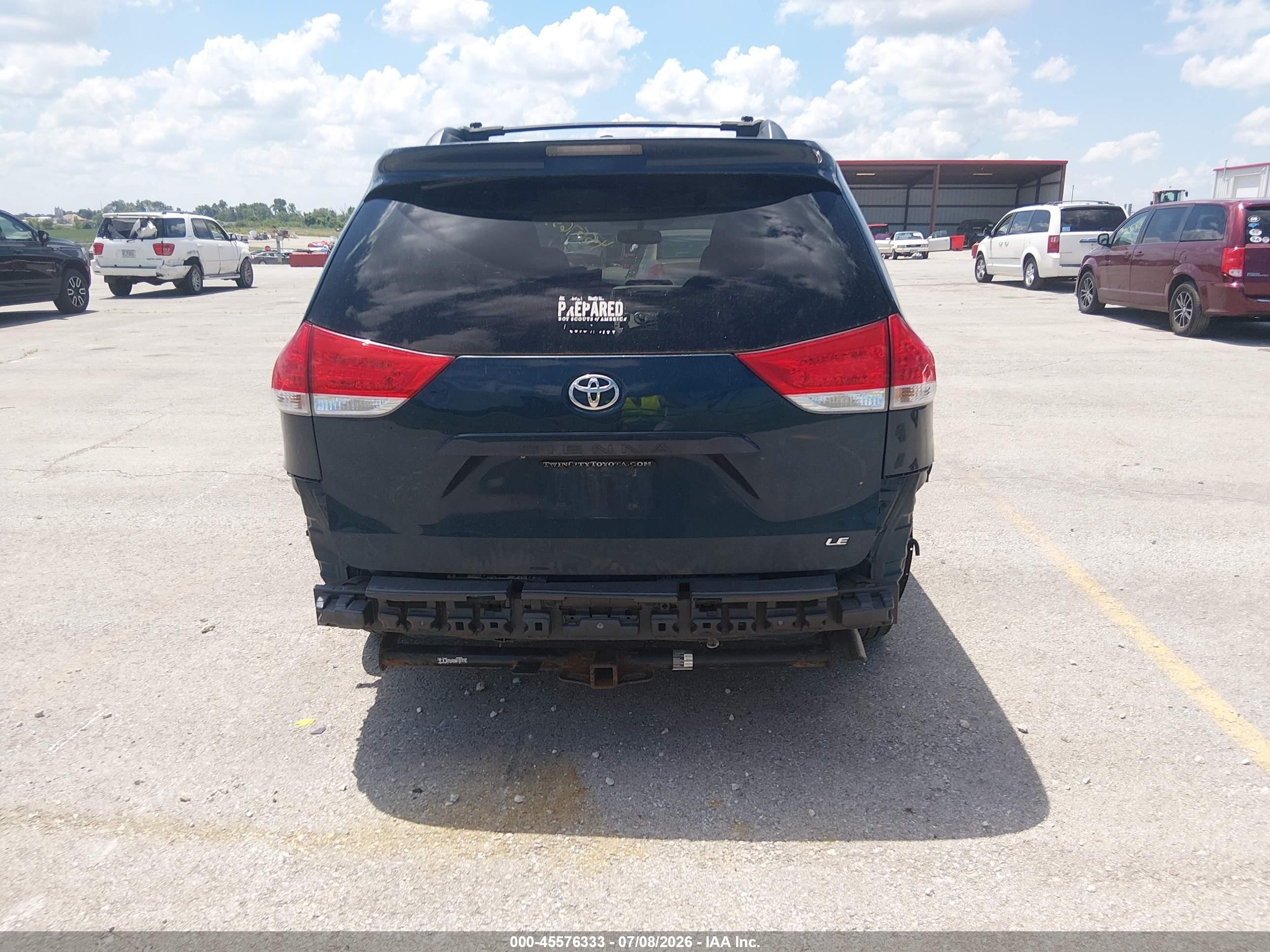 2011 Toyota Sienna Le V6 Blue vin: 5TDKK3DC3BS097591
