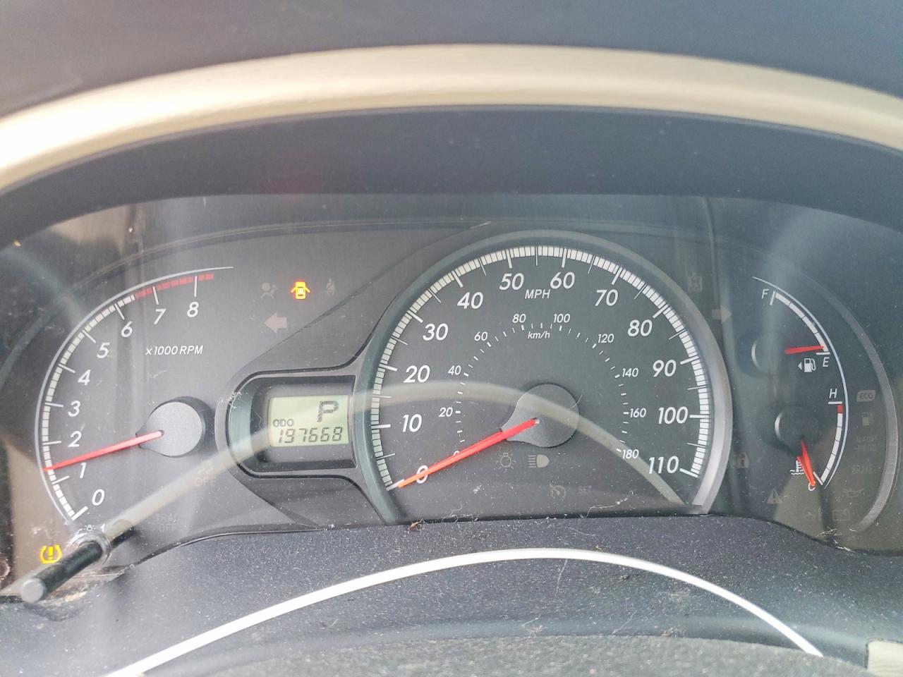 2011 Toyota Sienna Le Темно-бордовый vin: 5TDKK3DC3BS107696