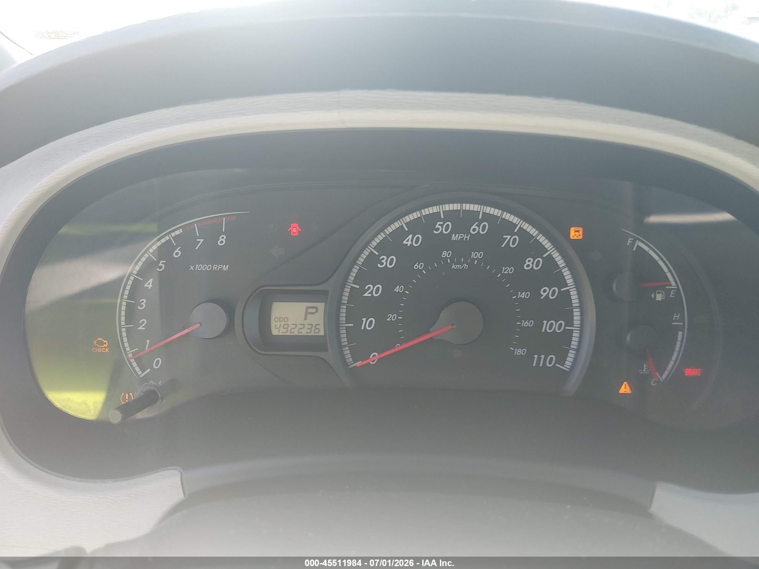 2011 Toyota Sienna Le V6 Silver vin: 5TDKK3DC3BS124031