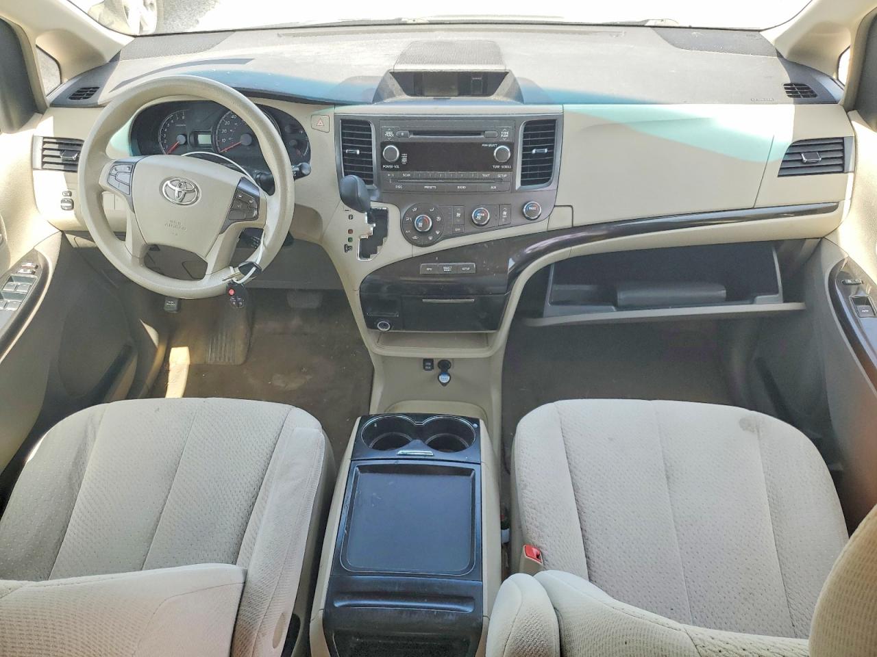 2011 Toyota Sienna Tan vin: 5TDKK3DC3BS155862