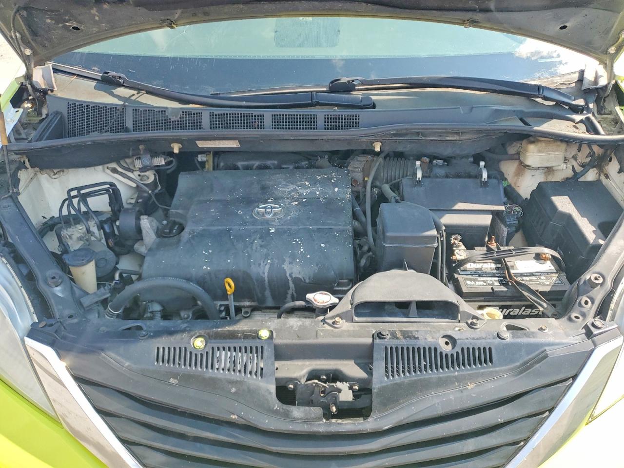 2012 Toyota Sienna Le Green vin: 5TDKK3DC3CS190757