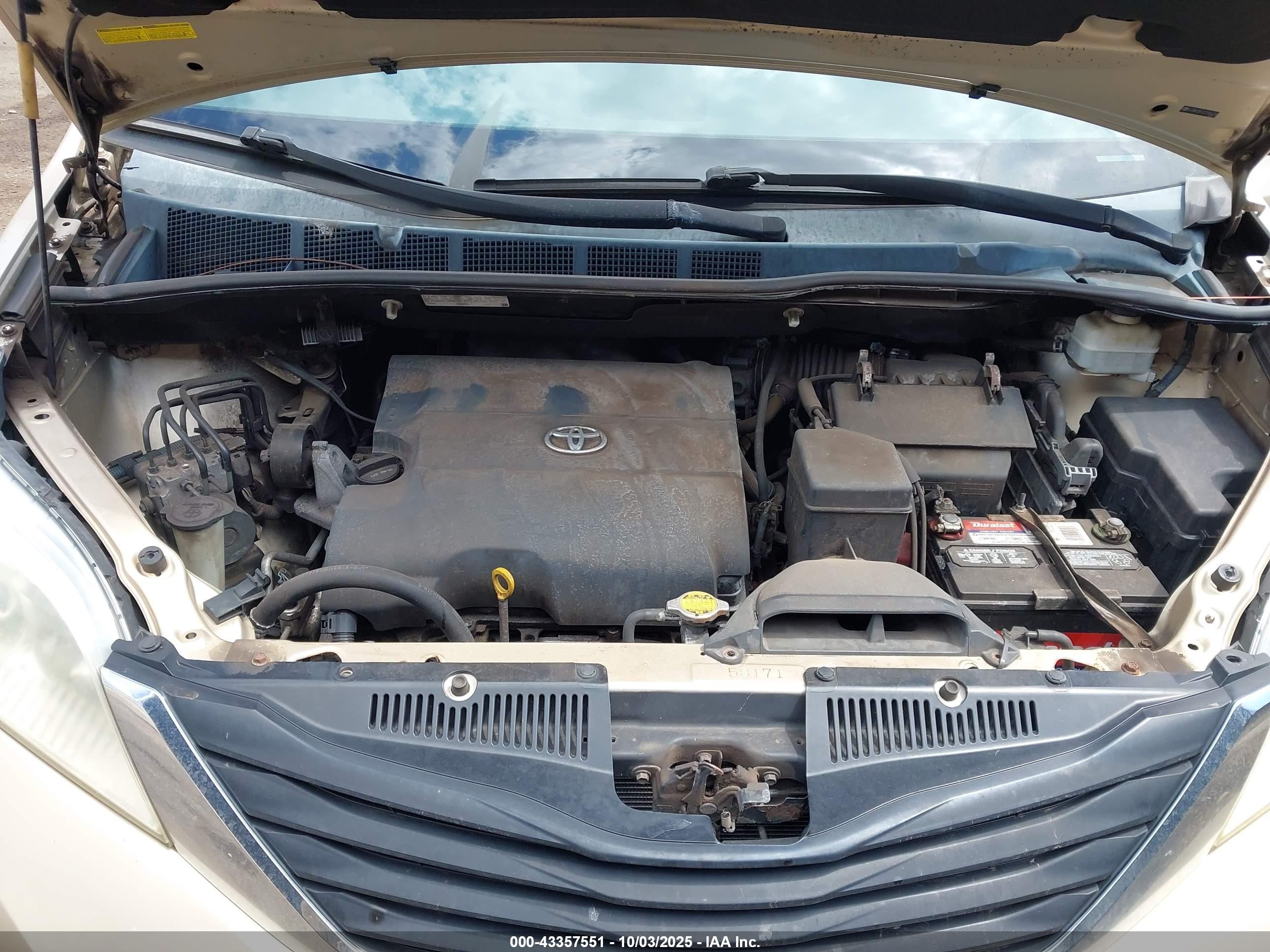 2012 Toyota Sienna Le V6 7 Passenger Auto Access Seat/le V6 8 Passenger Gold vin: 5TDKK3DC3CS205659