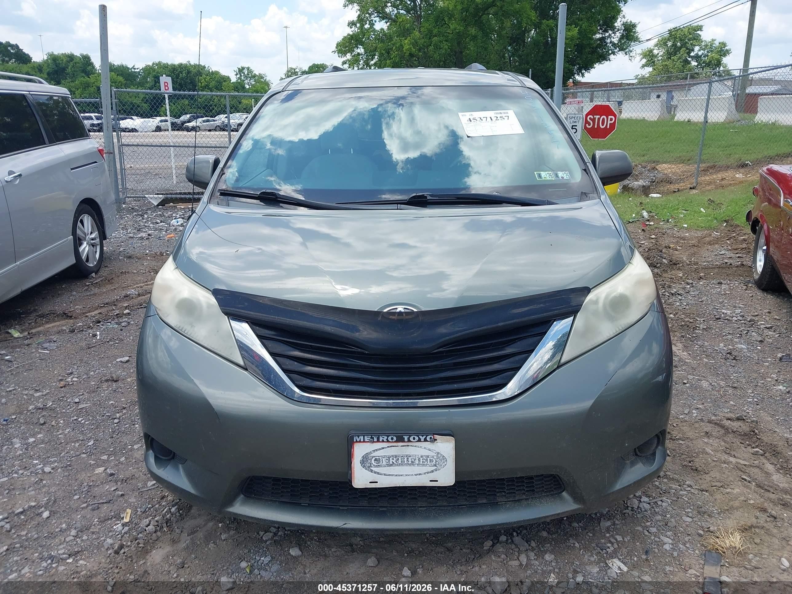 2012 Toyota Sienna Le V6 8 Passenger Зеленый vin: 5TDKK3DC3CS223790