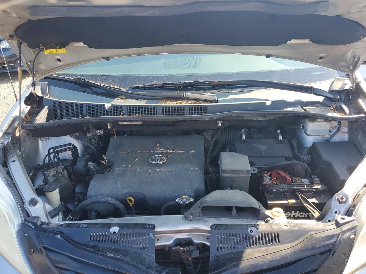 2012 Toyota Sienna Le Серебряный vin: 5TDKK3DC3CS234532