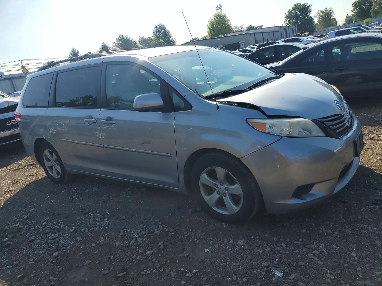 2012 Toyota Sienna Le Серебряный vin: 5TDKK3DC3CS234532