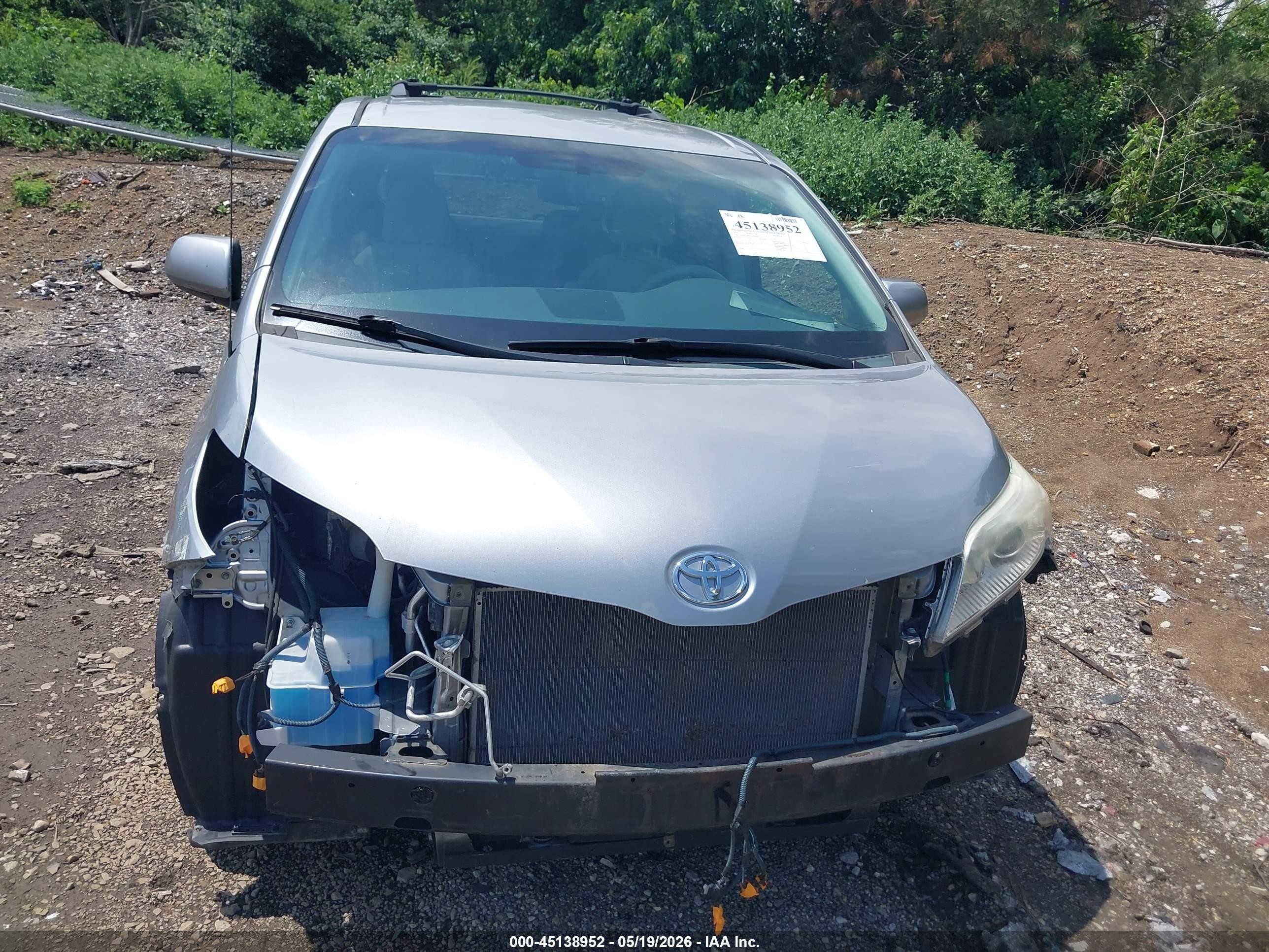 2012 Toyota Sienna Le V6 8 Passenger Серый vin: 5TDKK3DC3CS244395