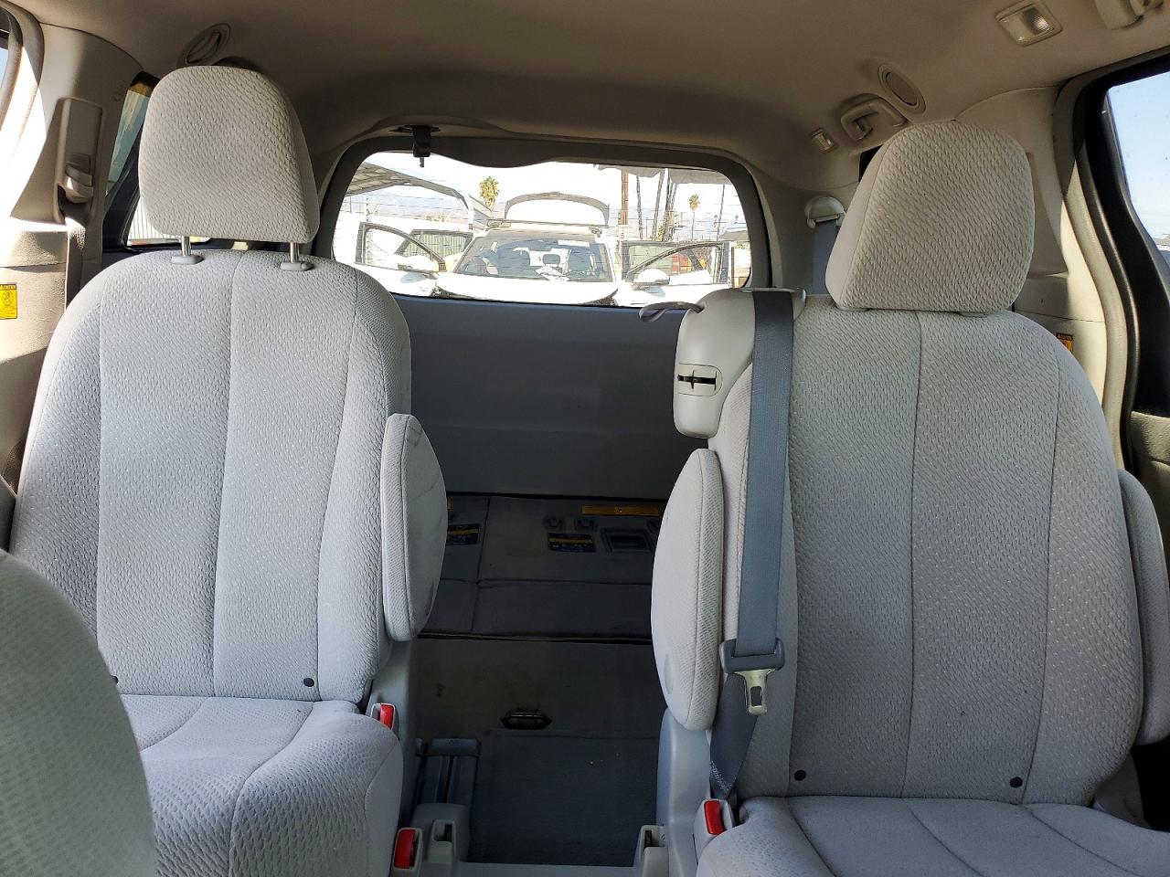 2013 Toyota Sienna Le Gray vin: 5TDKK3DC3DS302944
