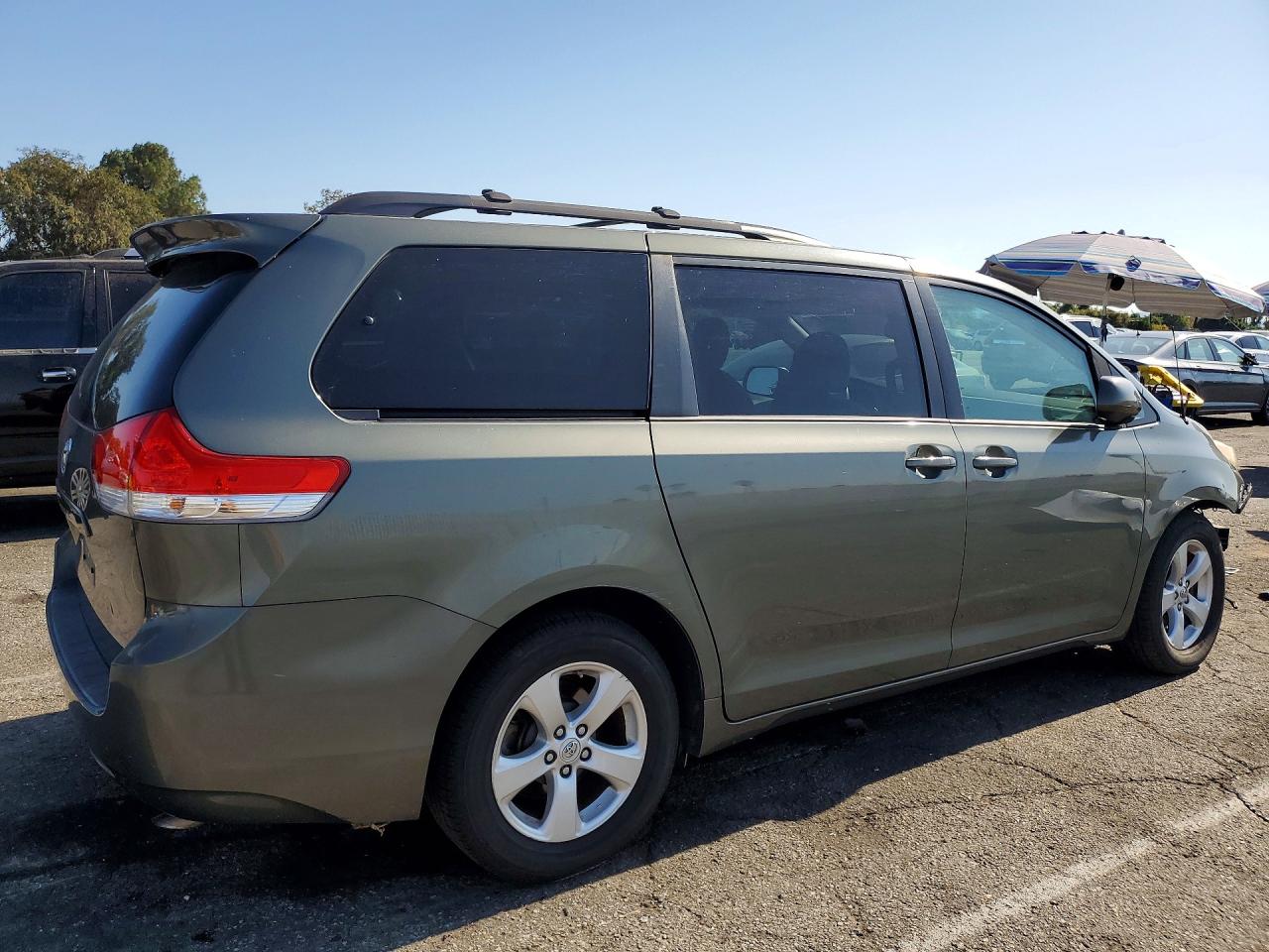 2013 Toyota Sienna Le Gray vin: 5TDKK3DC3DS302944